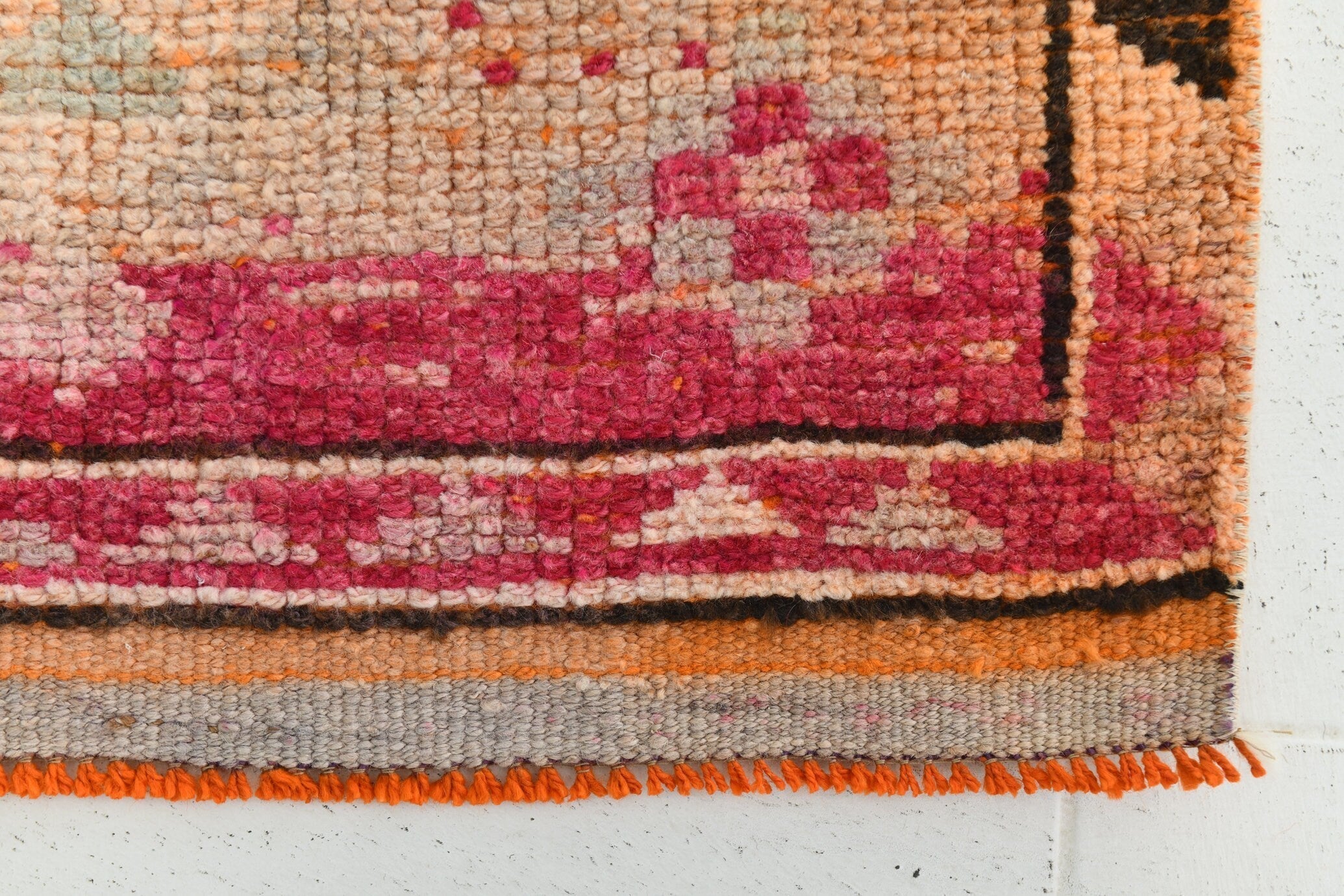 Turkish Vintage Herki Rug 2’6’ x 11’6’
