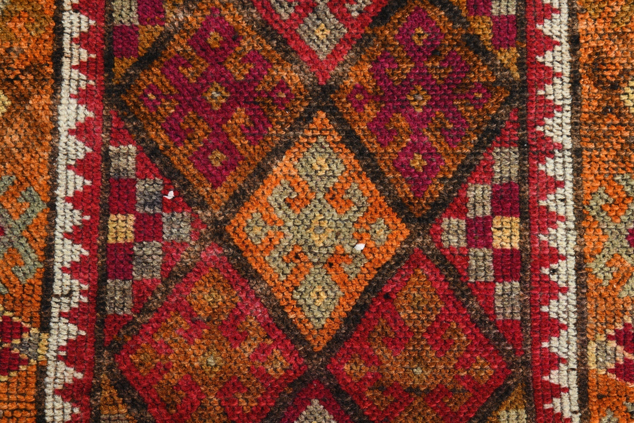 Turkish Vintage Herki Rug 2’8’ x 10’2’