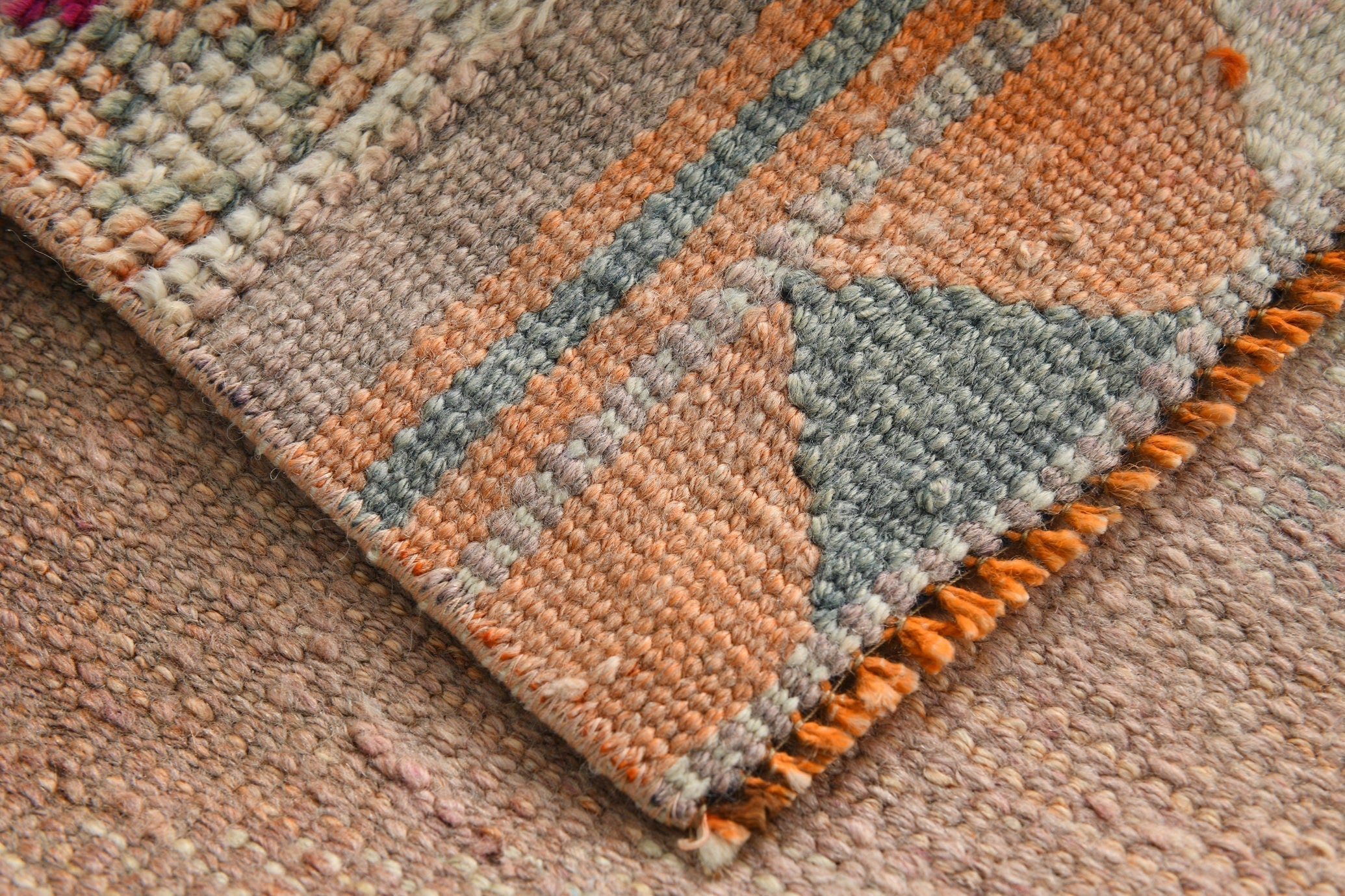 Turkish Vintage Herki Rug 2’9’ x 10’5’
