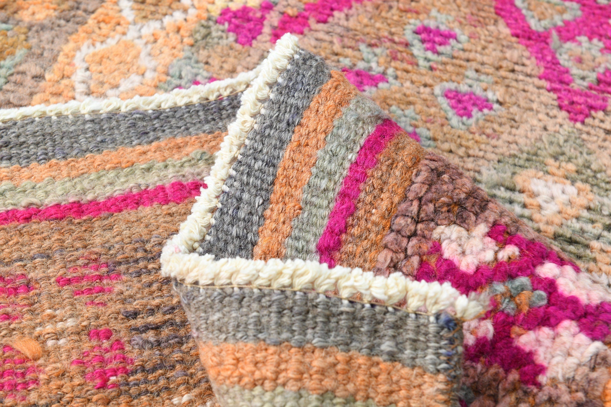 Turkish Vintage Herki Rug 2’9’’ x 10’5’’