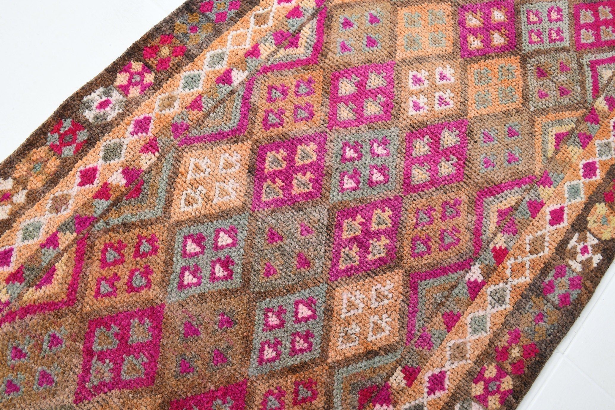Turkish Vintage Herki Rug 2’9’’ x 10’5’’