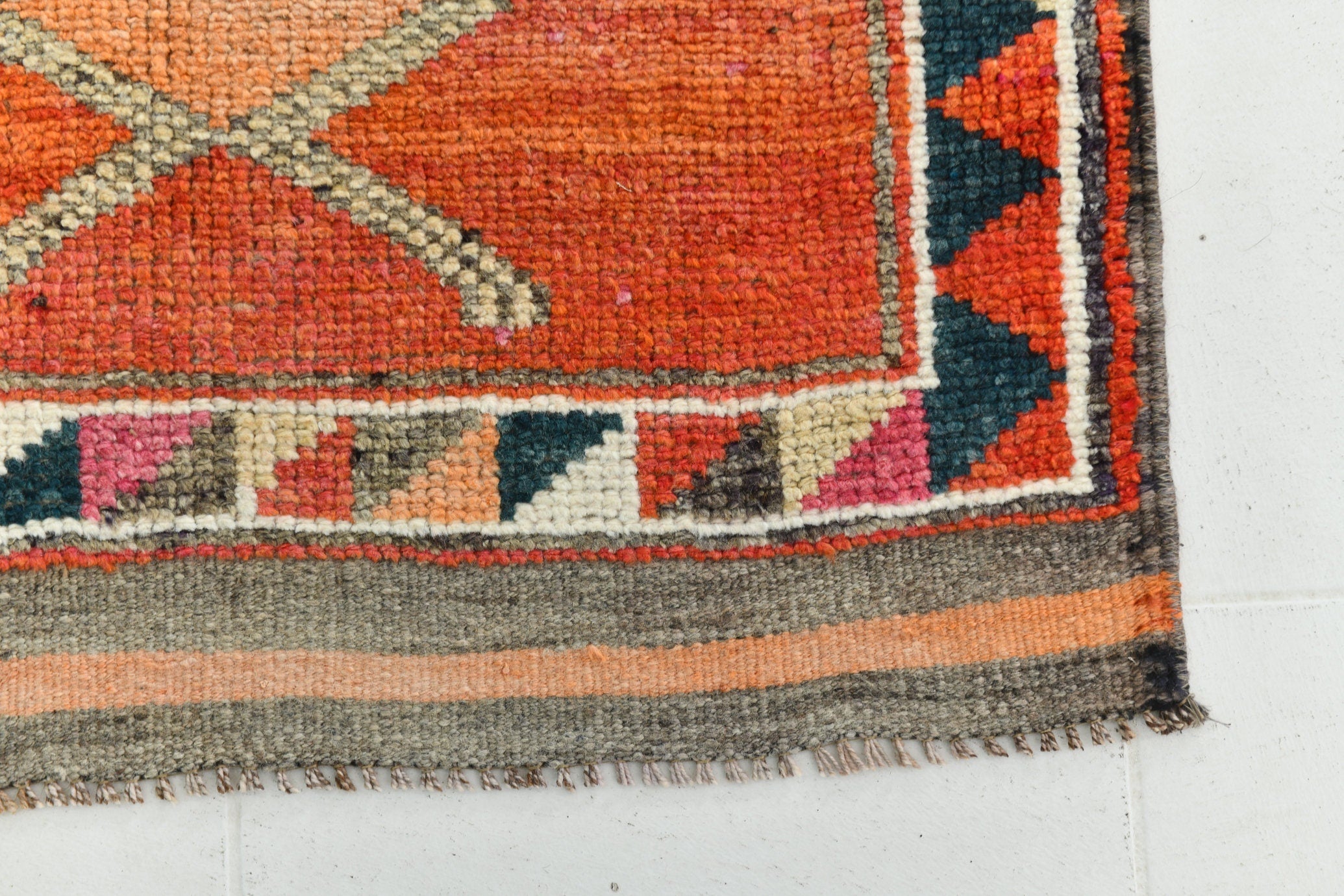 Turkish Vintage Herki Rug 2’9’’ x 11’11’’
