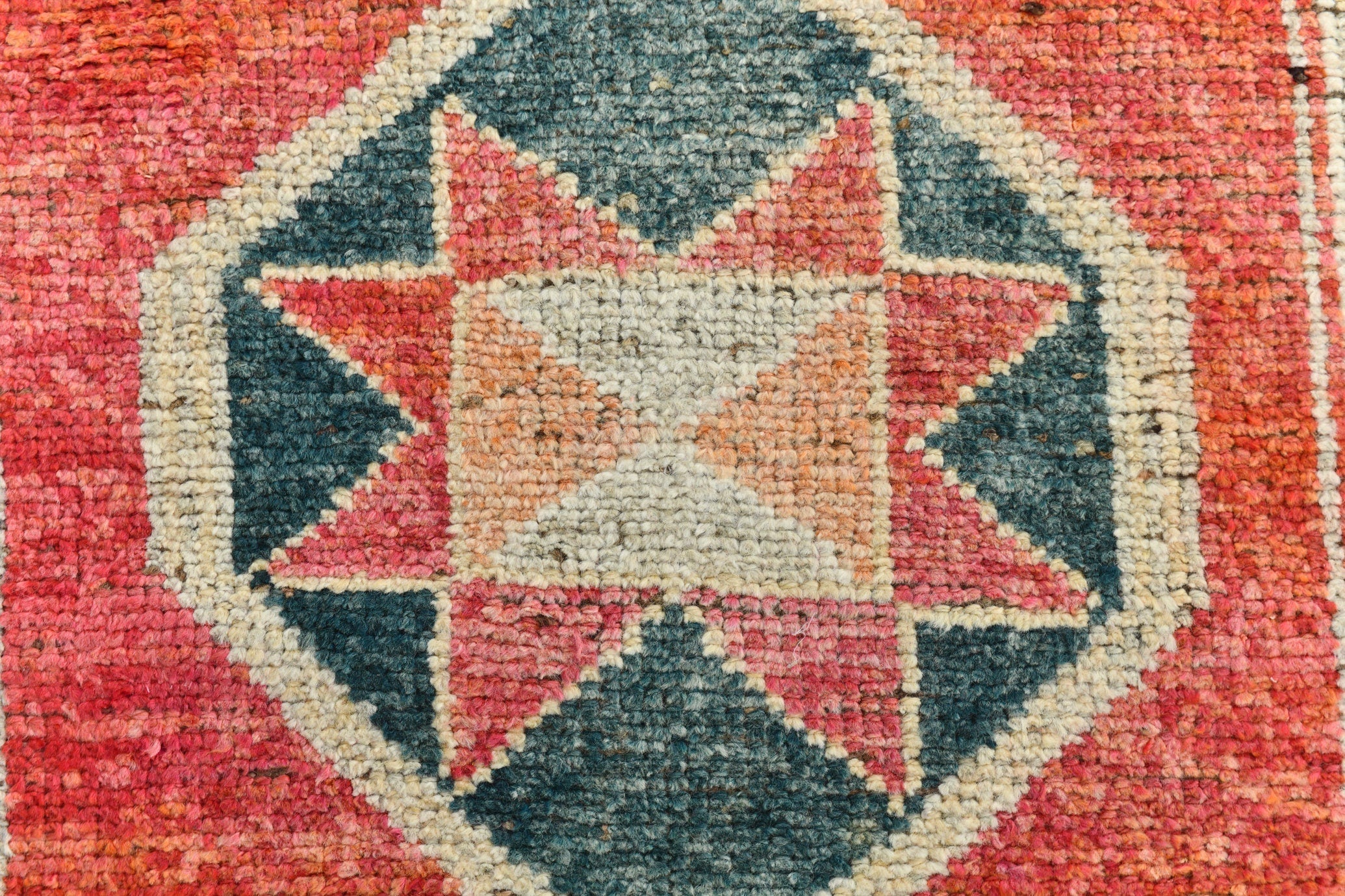 Turkish Vintage Herki Rug 2’9’’ x 11’11’’