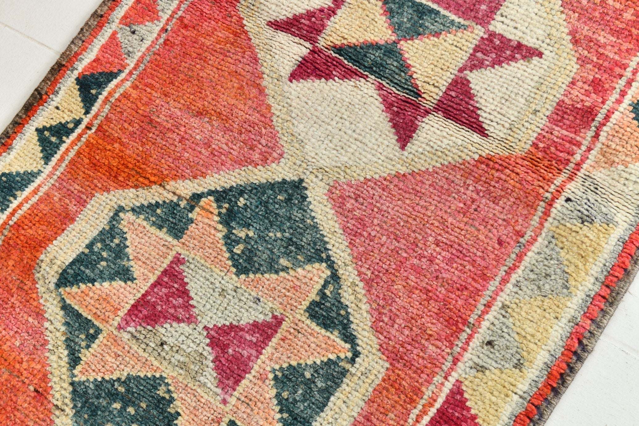 Turkish Vintage Herki Rug 2’9’’ x 11’11’’