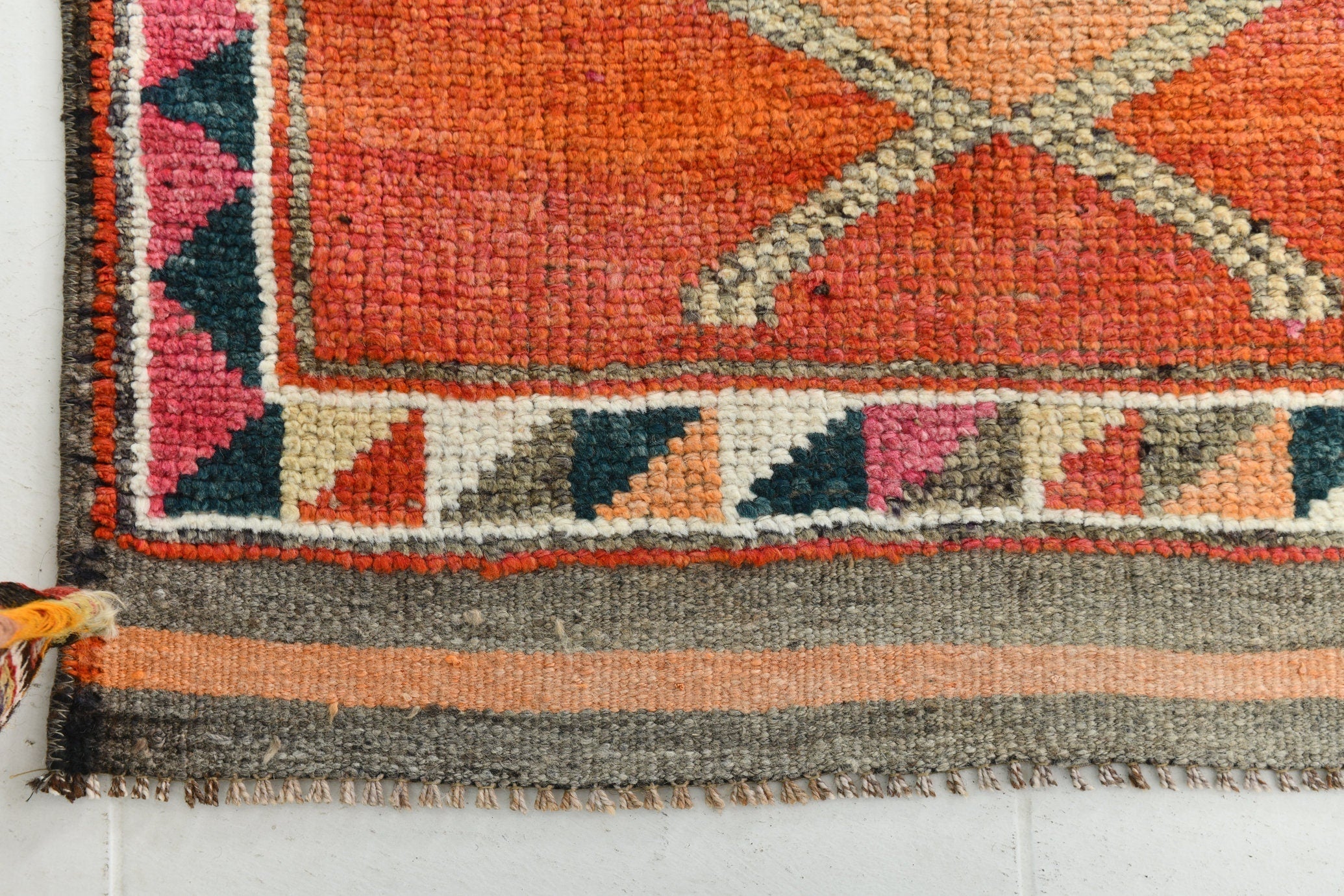Turkish Vintage Herki Rug 2’9’’ x 11’11’’