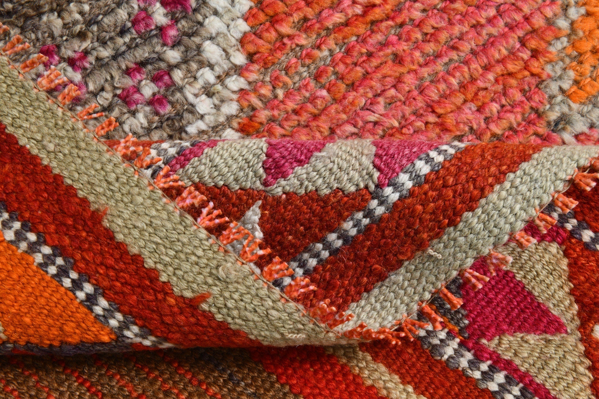 Turkish Vintage Herki Rug 2’9’’ x 9’12’’