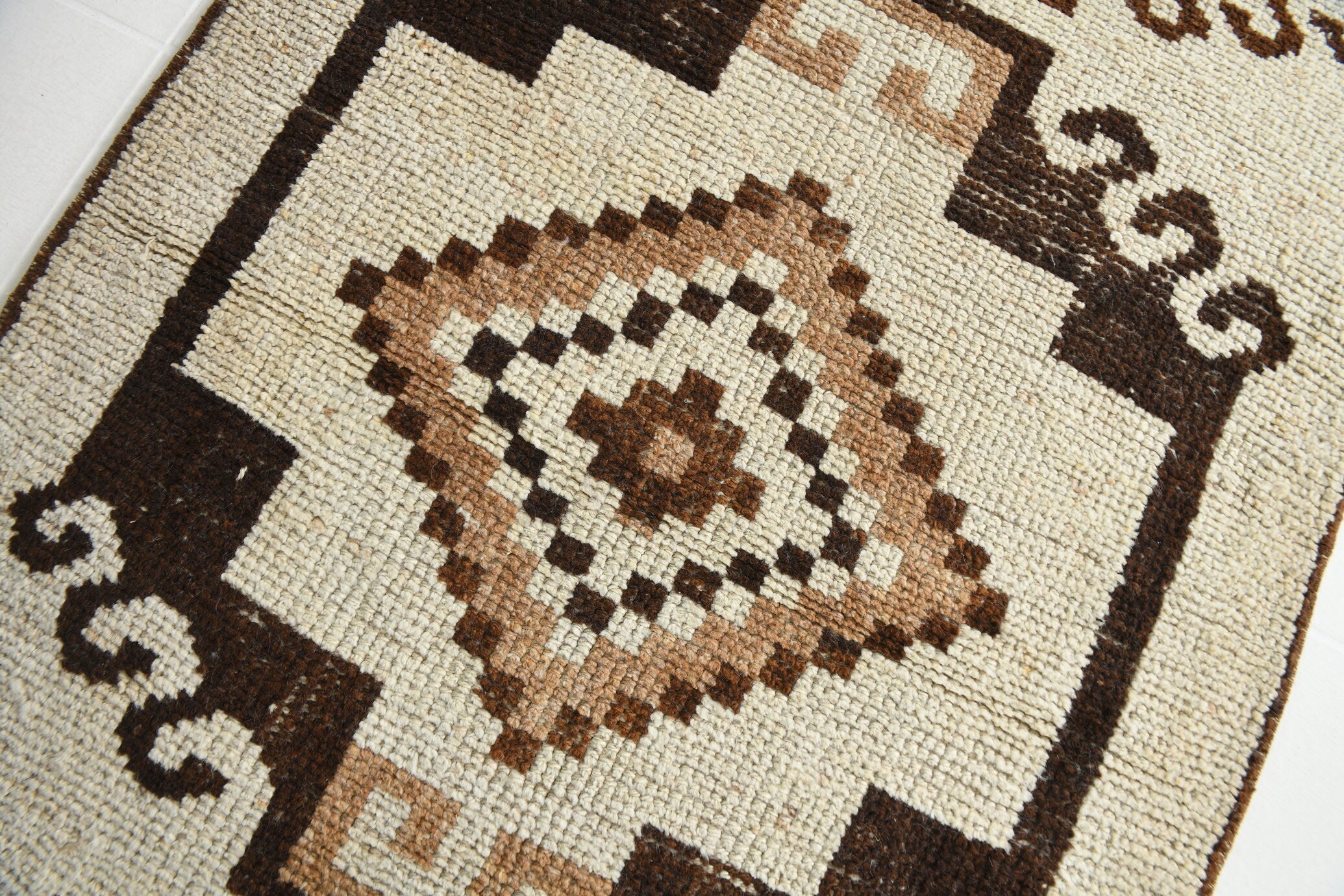 Turkish Vintage Herki Rug 3’3’’ x 11’3’’