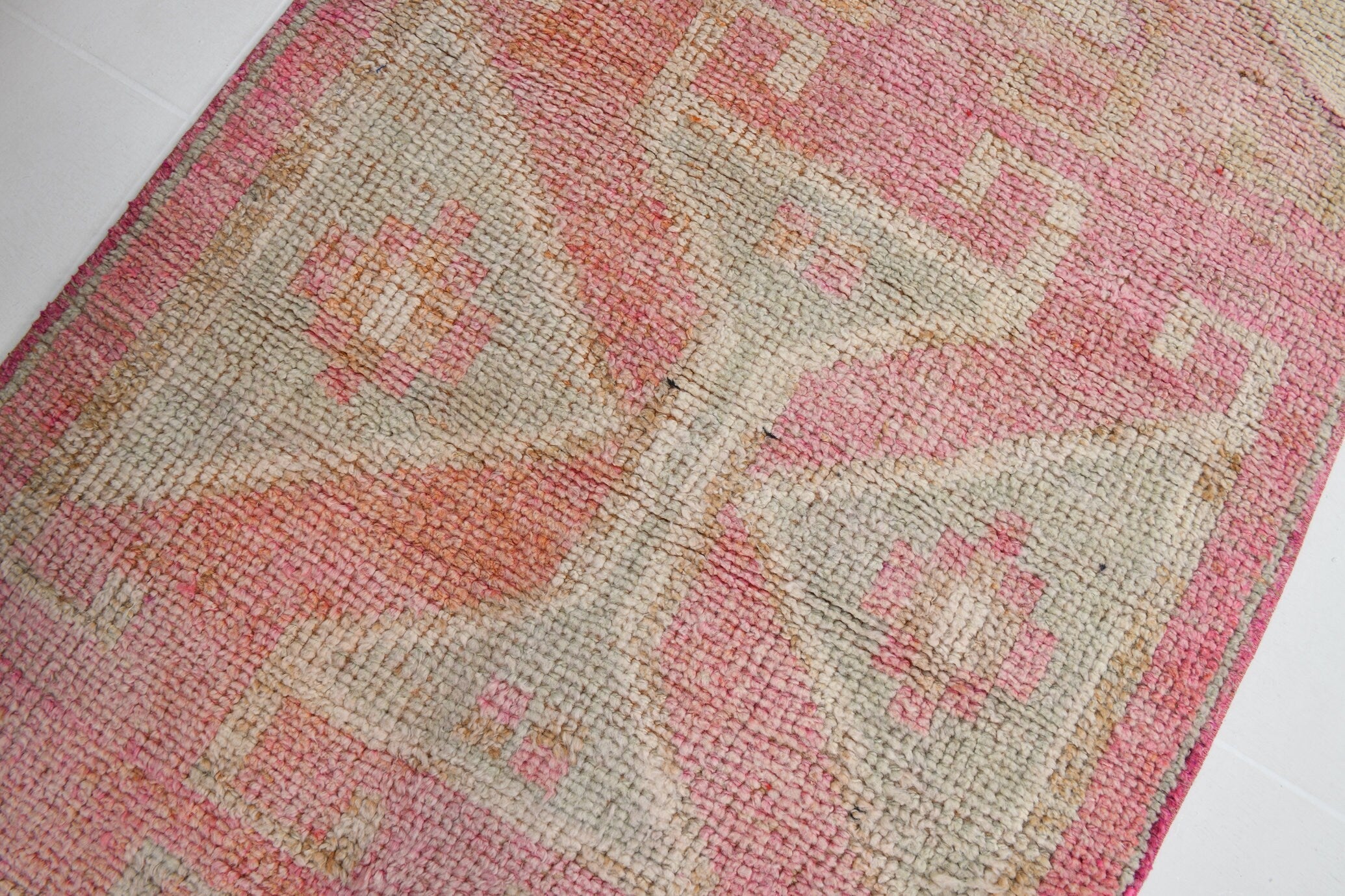 Turkish Vintage Herki Rug 3’3’ x 9’11’