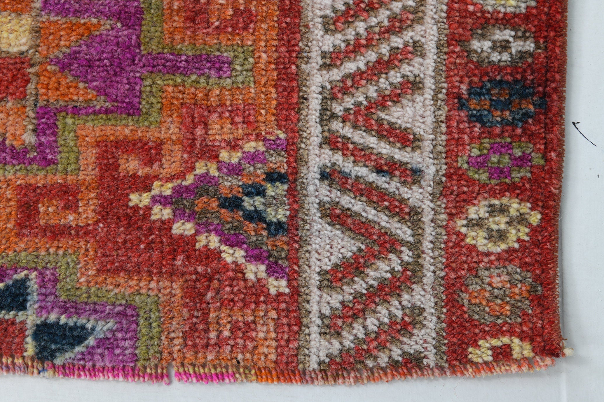 Turkish Vintage Herki Rug 8’10’ x 2’10’