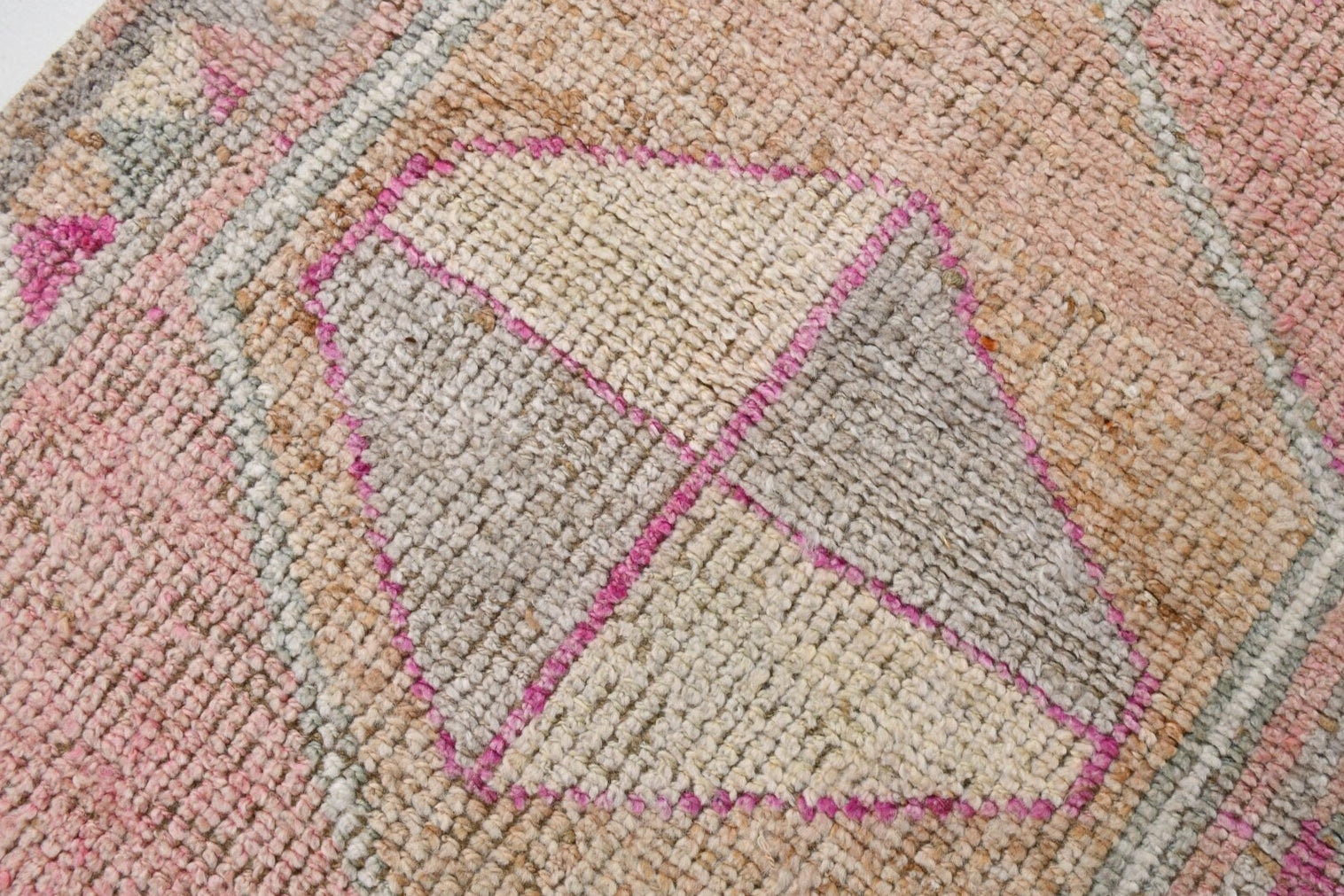 Turkish Vintage Herki Rug 9’3’ x 2’11’