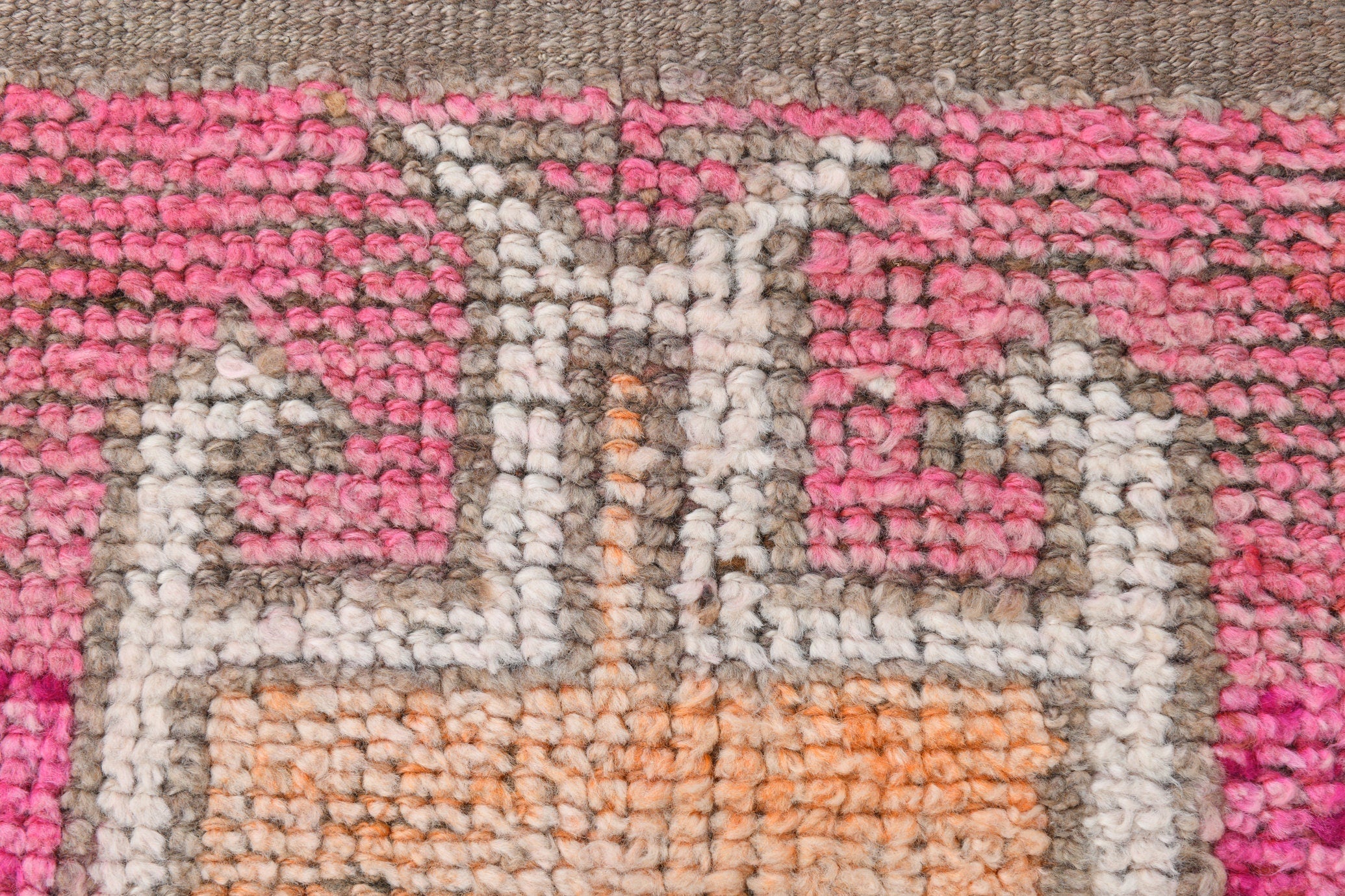Turkish Vintage Herki Rug 9’6’ x 3’1’