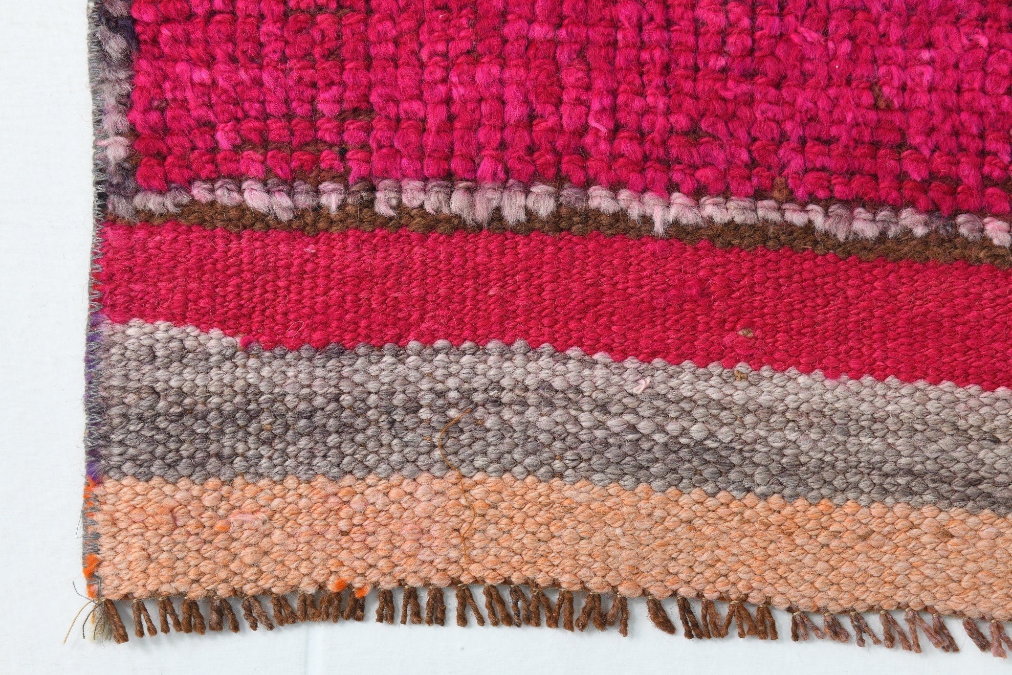 Turkish Vintage Herki Rug 9’6’ x 3’1’