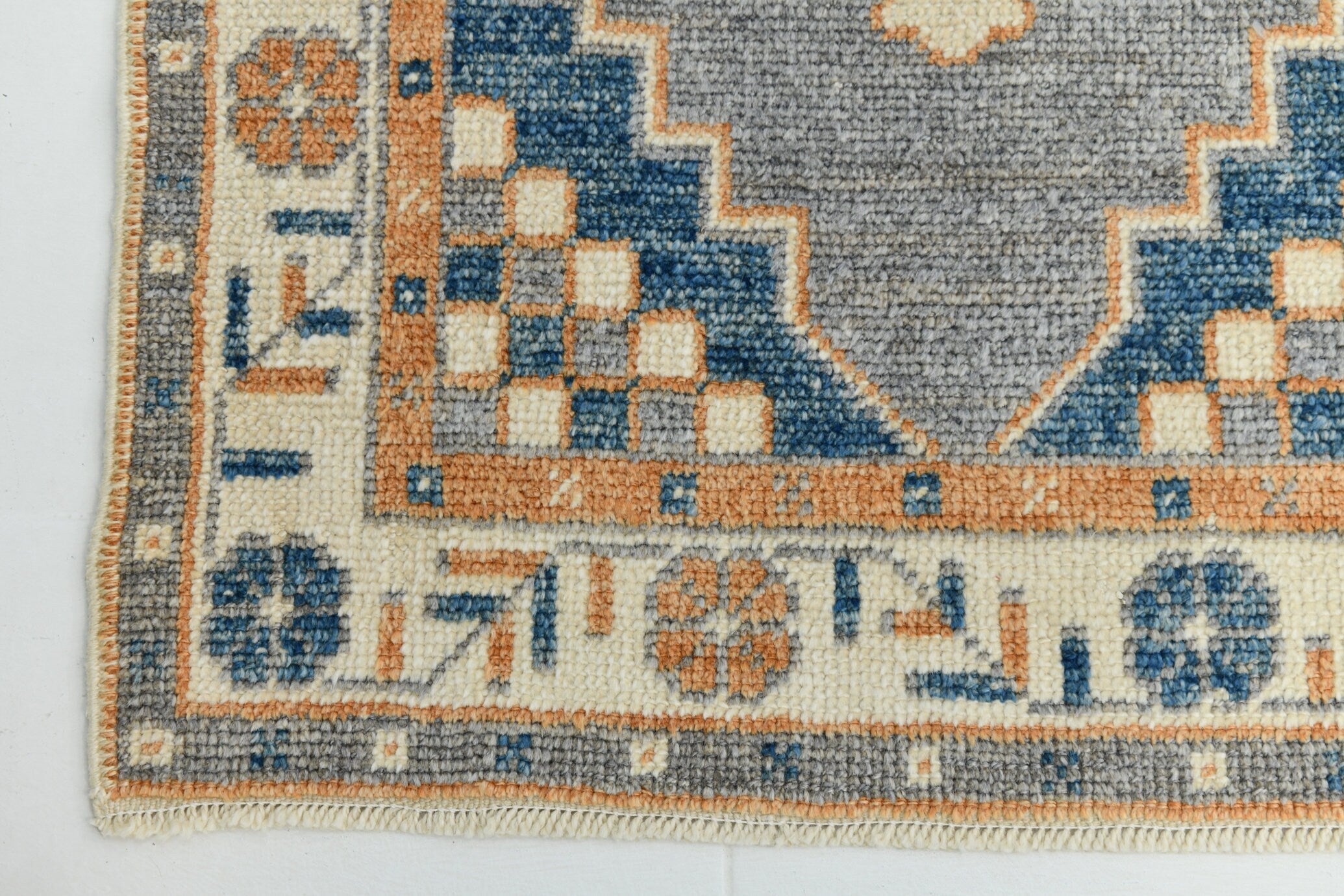 Turkish Vintage Oushak Rug 2’9’’ x 10’1’’