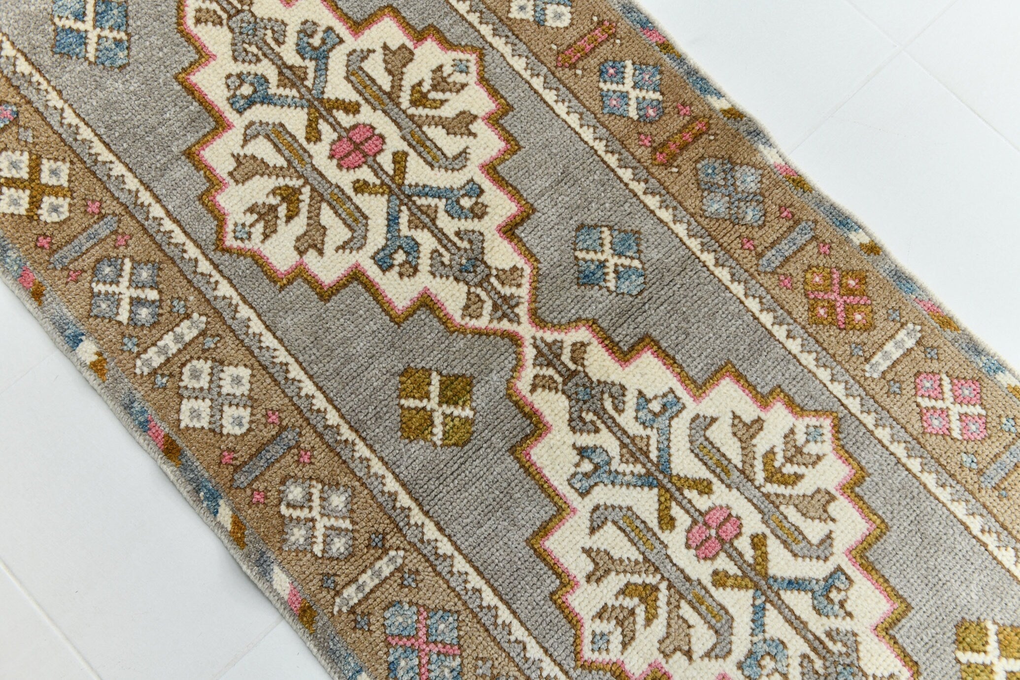 Turkish Vintage Oushak Rug 2’9’’ x 10’11’’