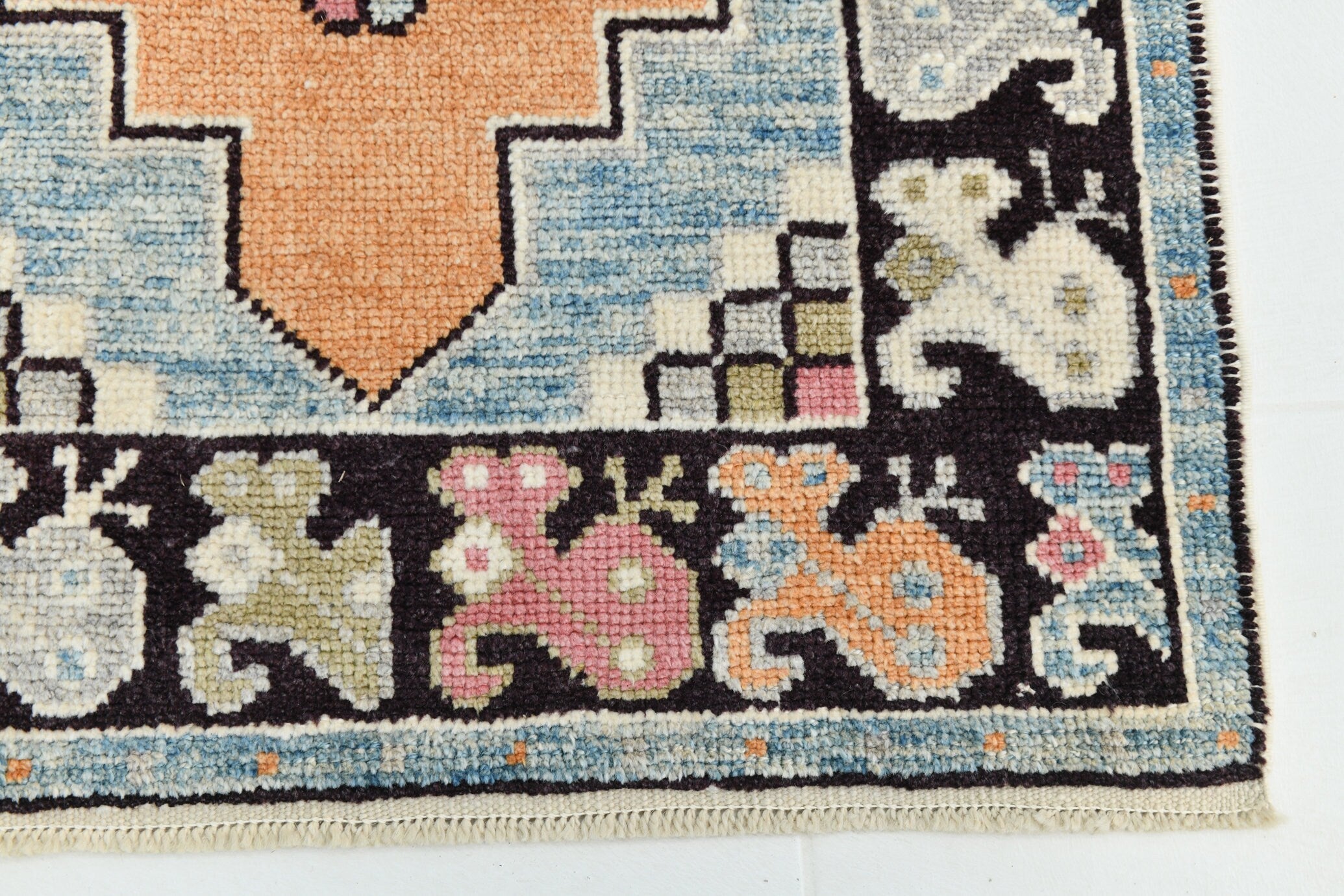 Turkish Vintage Oushak Rug 2’9’’ x 11’11’’