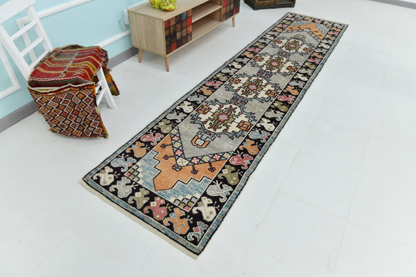 Turkish Vintage Oushak Rug 2’9’’ x 11’11’’