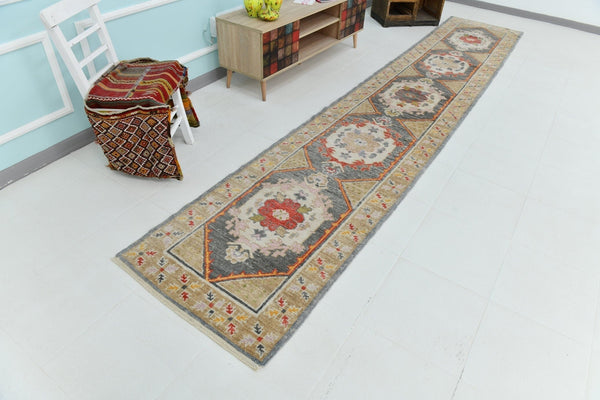 Turkish Vintage Oushak Rug 2’9’ x 14’11’