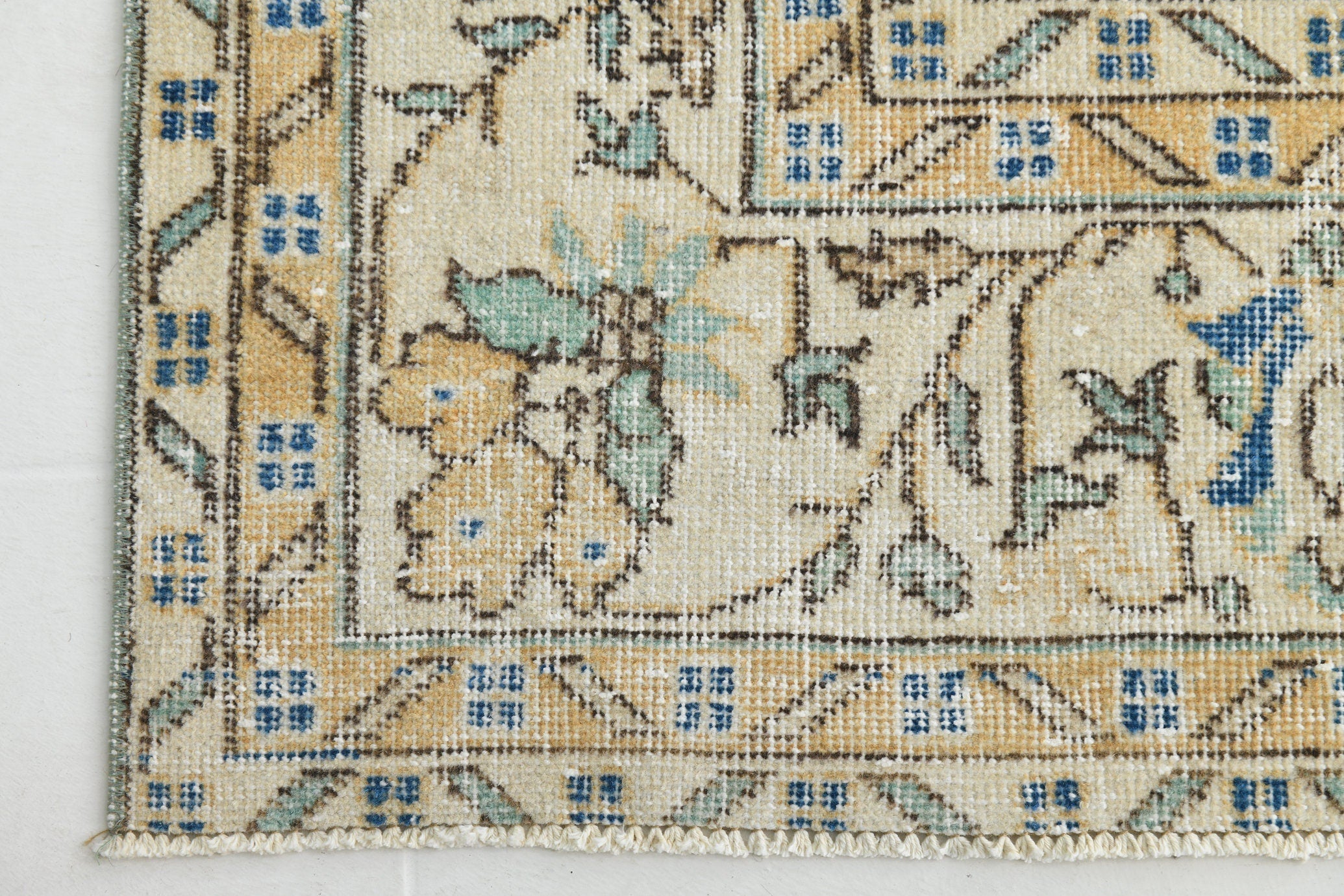 Turkish Vintage Rug 10’1’ x 6’11’