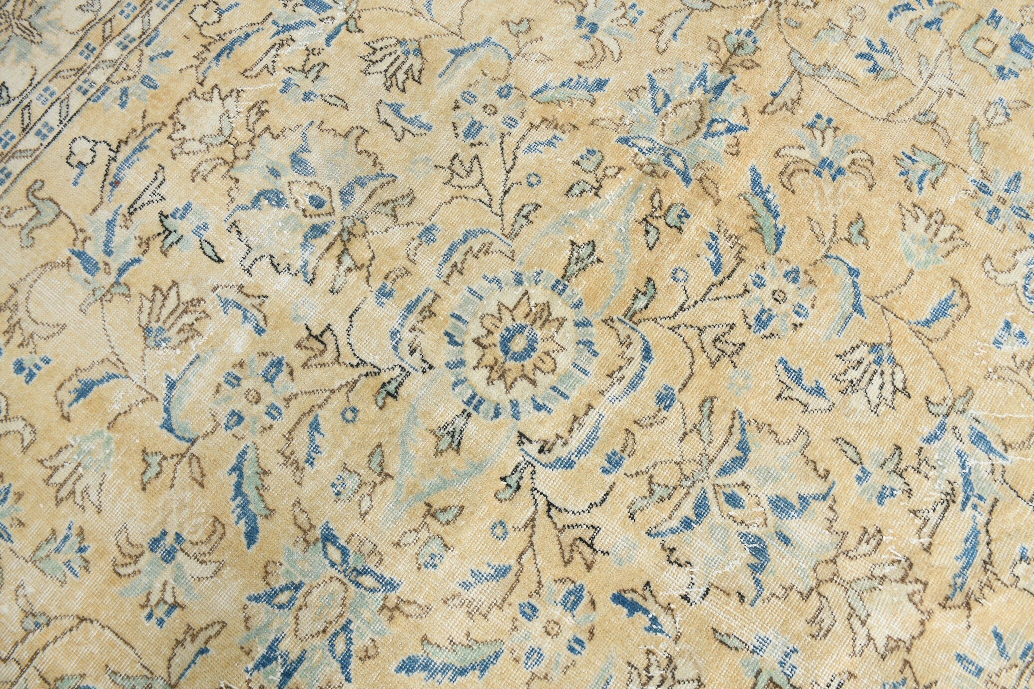 Turkish Vintage Rug 10’1’ x 6’11’