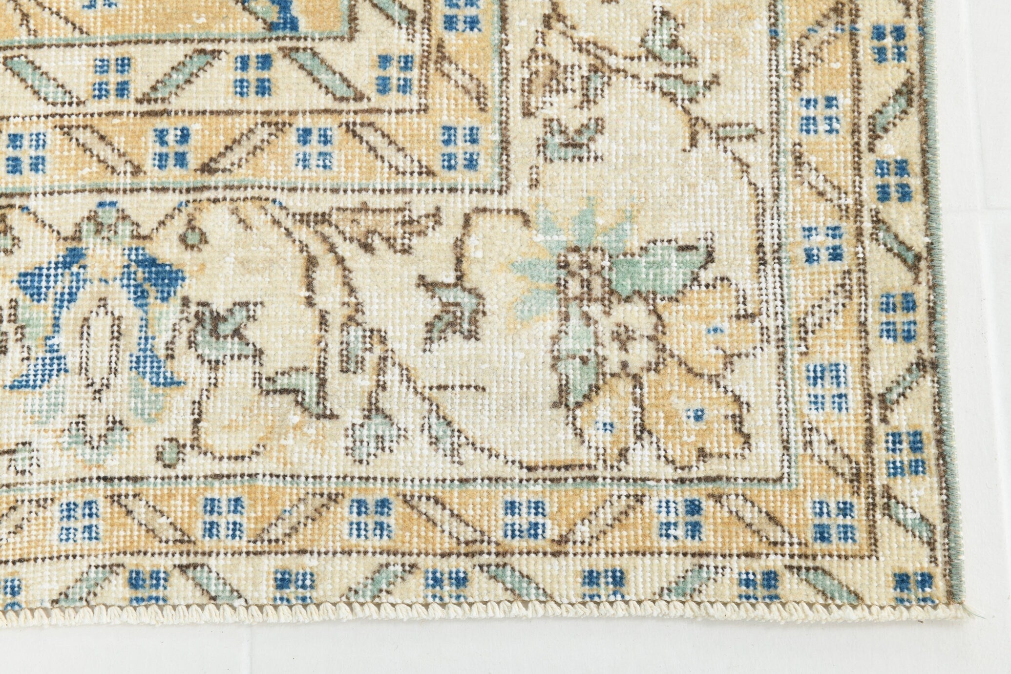 Turkish Vintage Rug 10’1’ x 6’11’