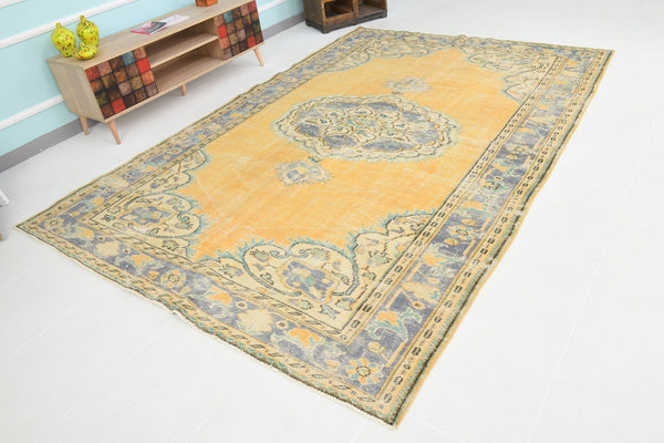 Turkish Vintage Rug 10’3’ x 6’10’