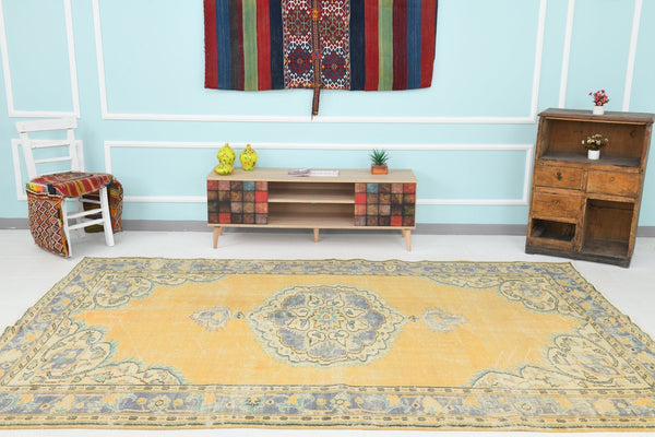 Turkish Vintage Rug 10’3’ x 6’10’