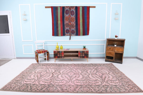 Turkish Vintage Rug 10’4’ x 5’11’