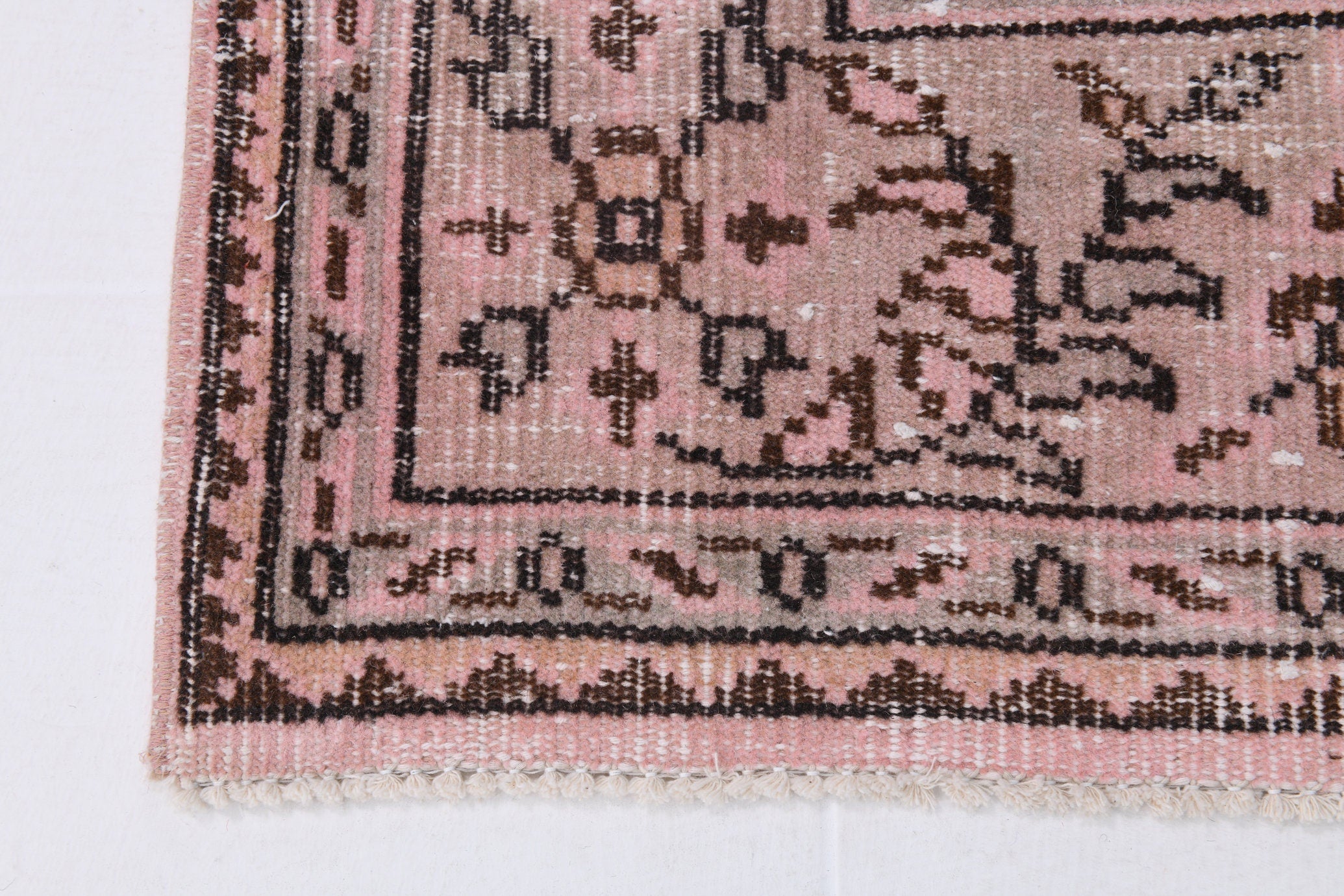 Turkish Vintage Rug 10’4’ x 5’11’