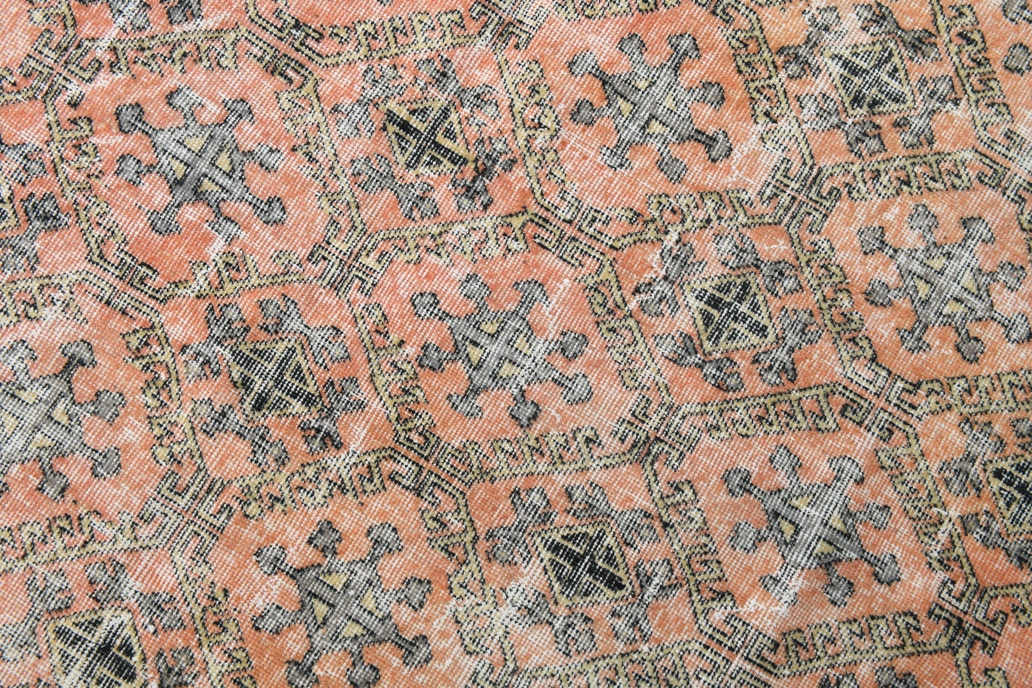 Turkish Vintage Rug 10’4’ x 6’10’