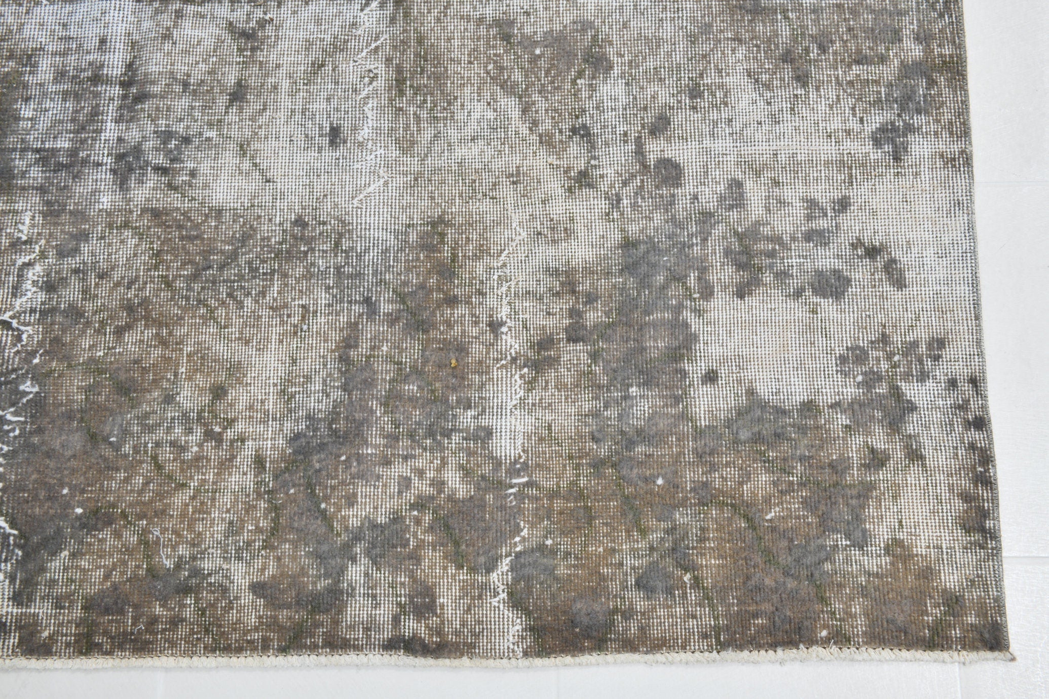 Turkish Vintage Rug 10’4’ x 6’9’