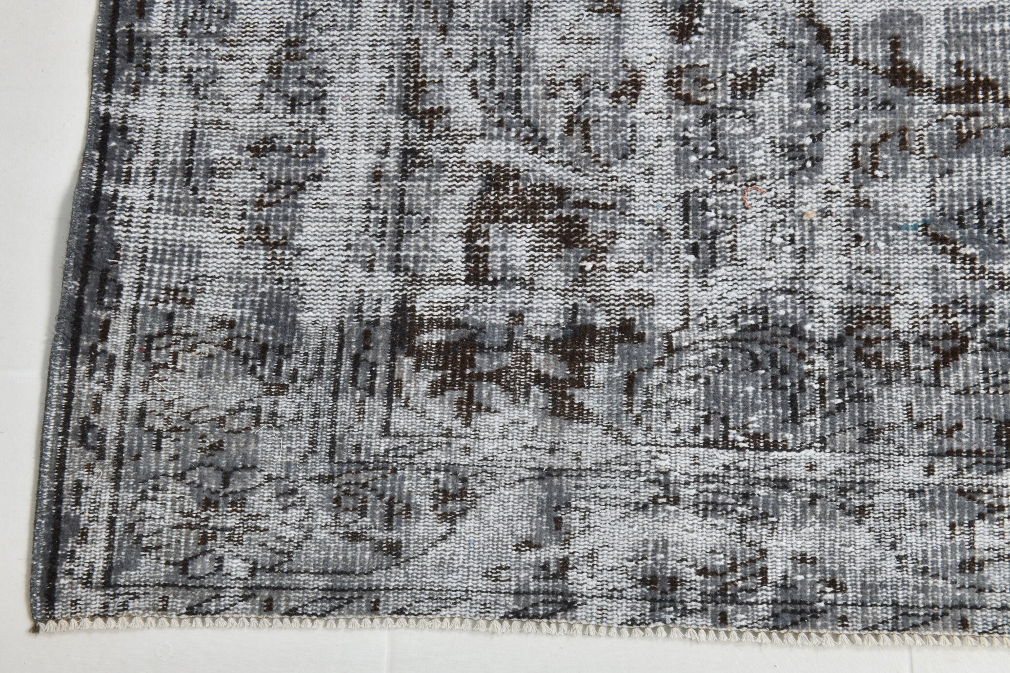 Turkish Vintage Rug 10’5’ x 5’10’