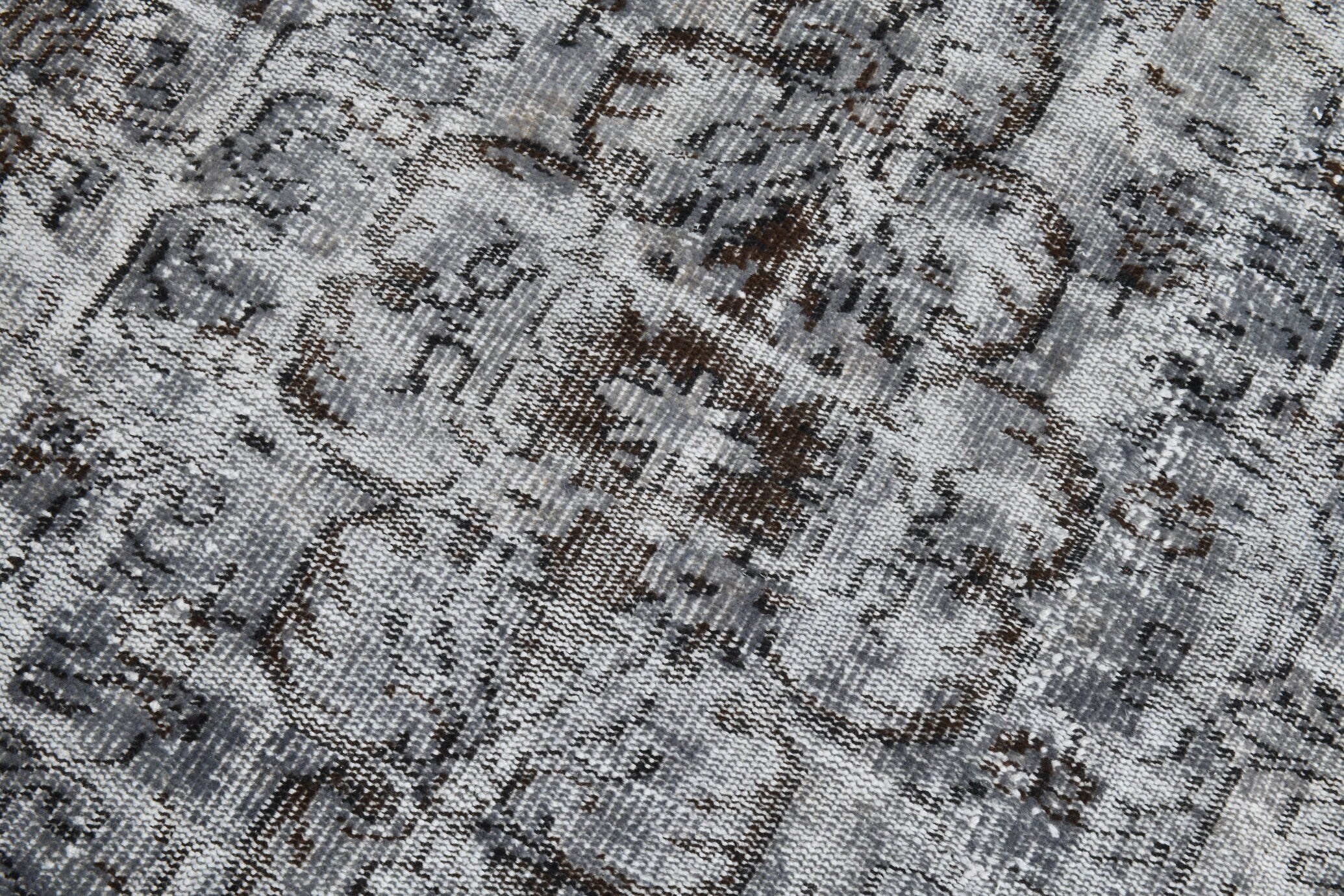 Turkish Vintage Rug 10’5’ x 5’10’