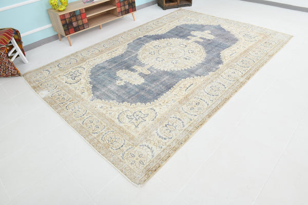 Turkish Vintage Rug 10’9’ x 7’2’