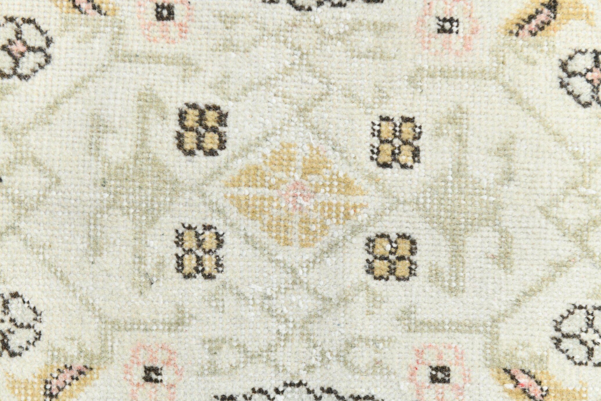 Turkish Vintage Rug 3’10’ x 6’12’