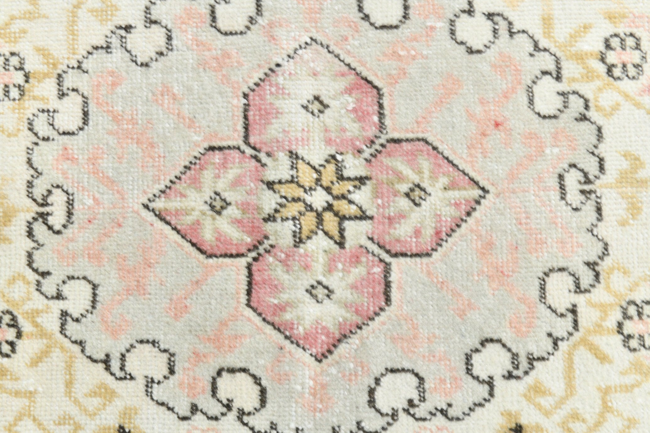Turkish Vintage Rug 3’10’ x 6’12’