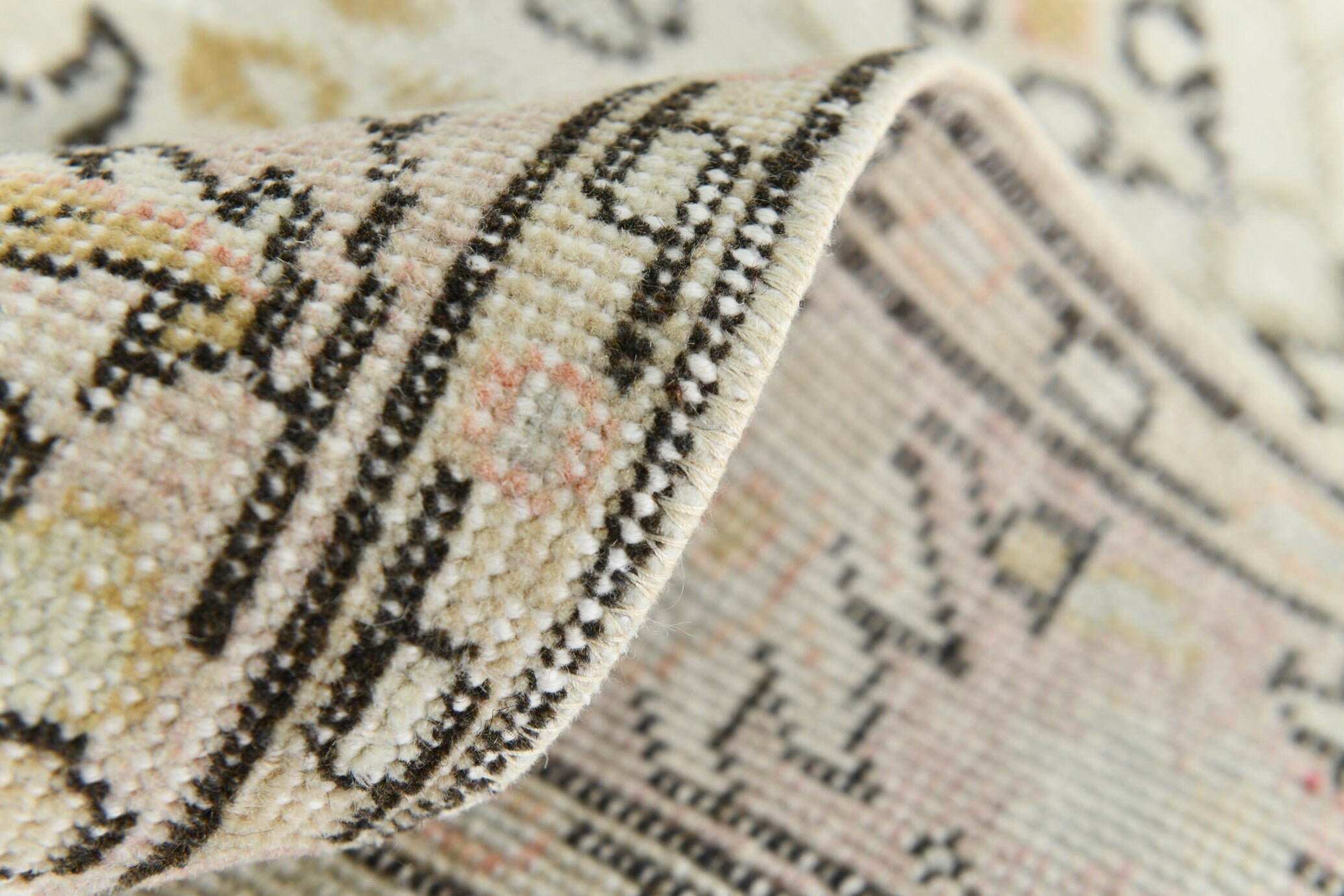 Turkish Vintage Rug 3’10’ x 6’12’
