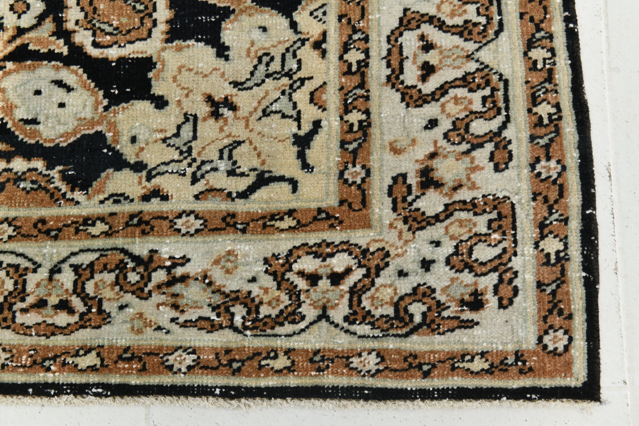 Turkish Vintage Rug 3’10’ x 6’5’