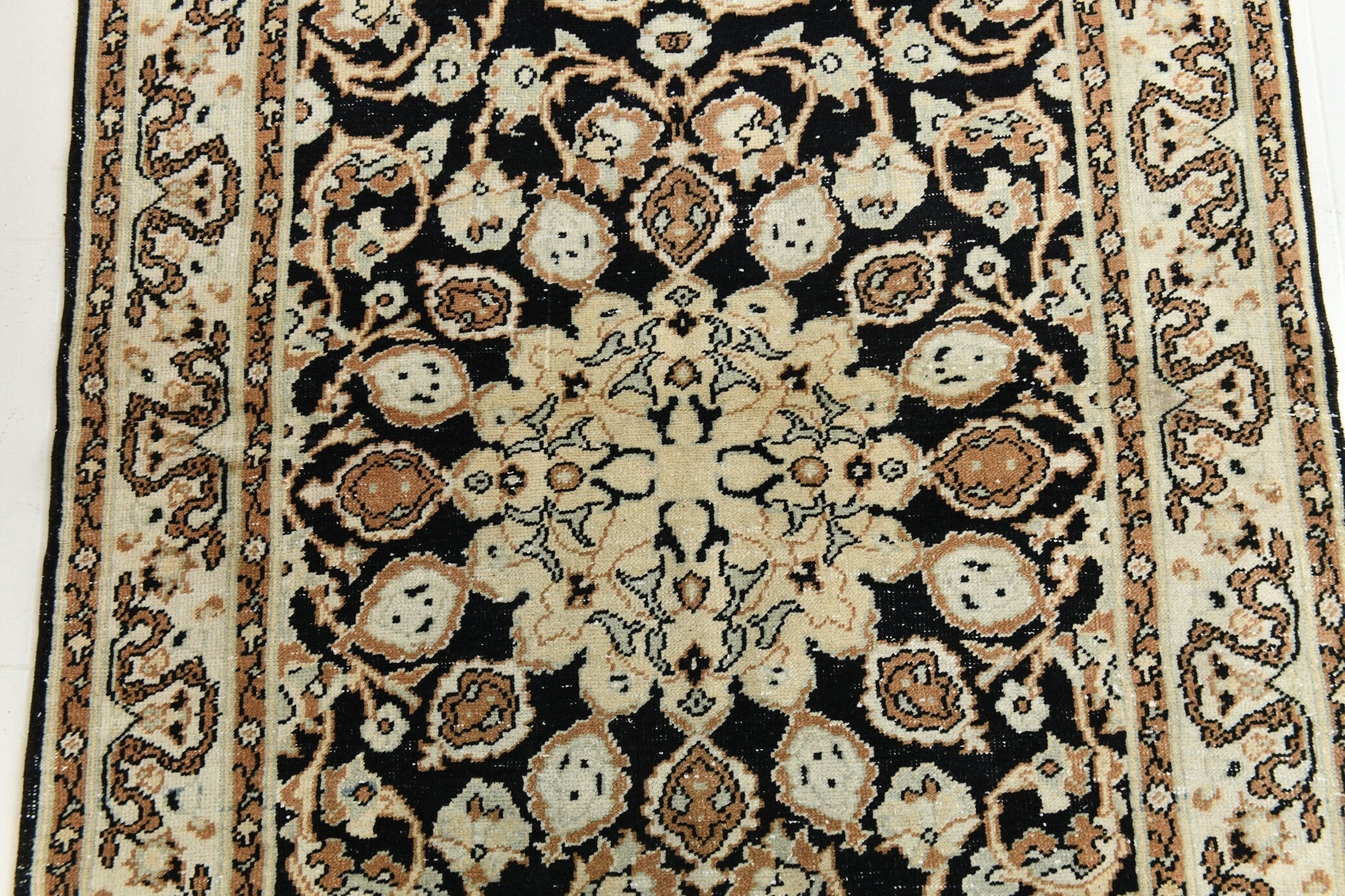 Turkish Vintage Rug 3’10’ x 6’5’