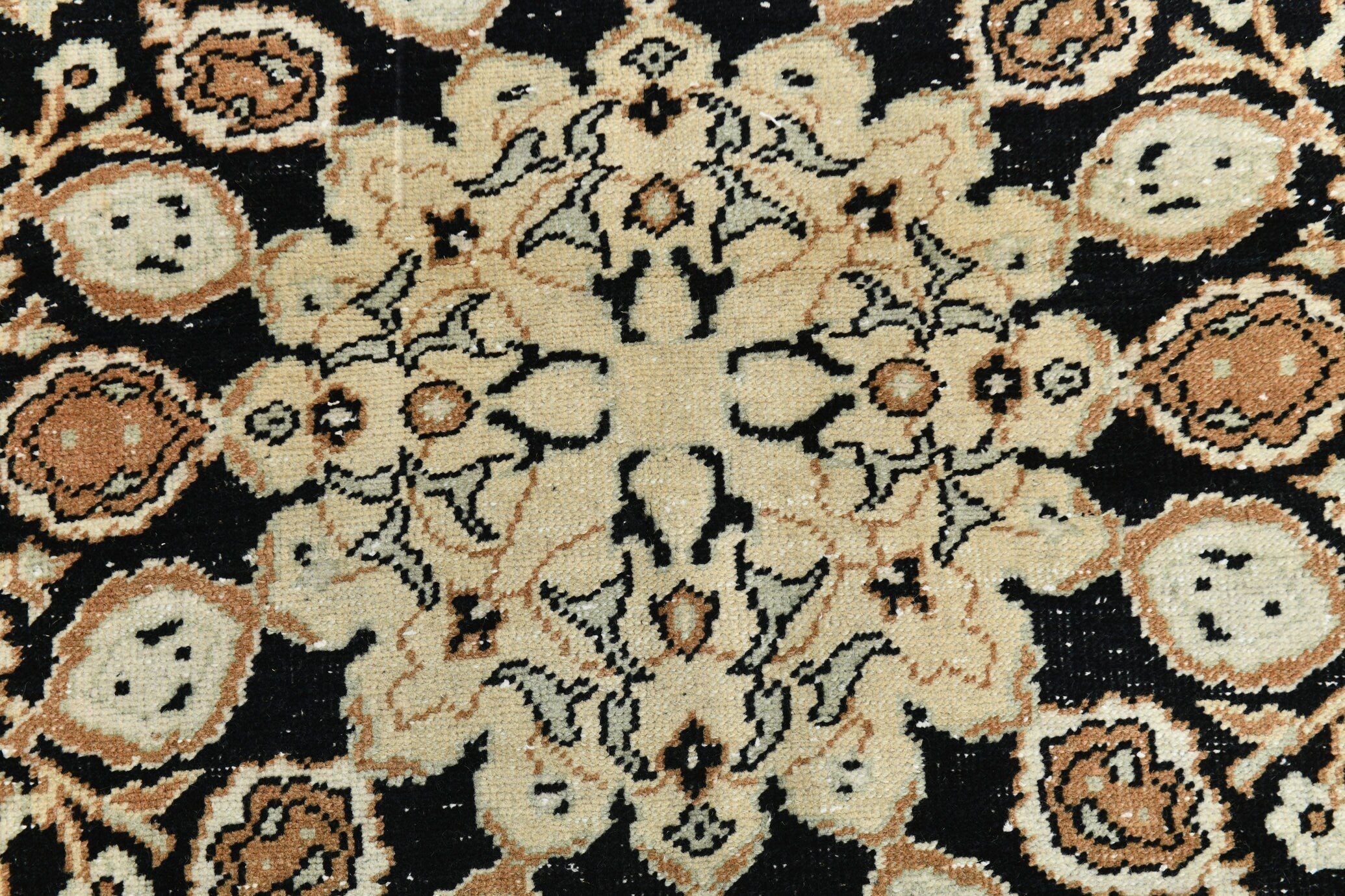 Turkish Vintage Rug 3’10’ x 6’5’