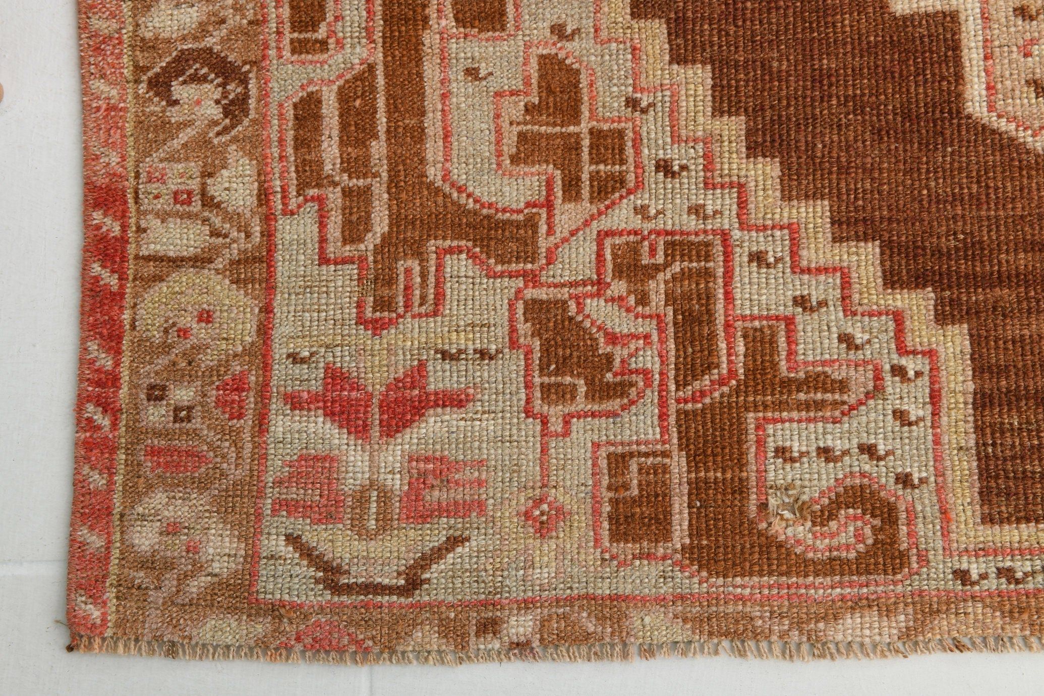 Turkish Vintage Rug 3’10’ x 6’9’