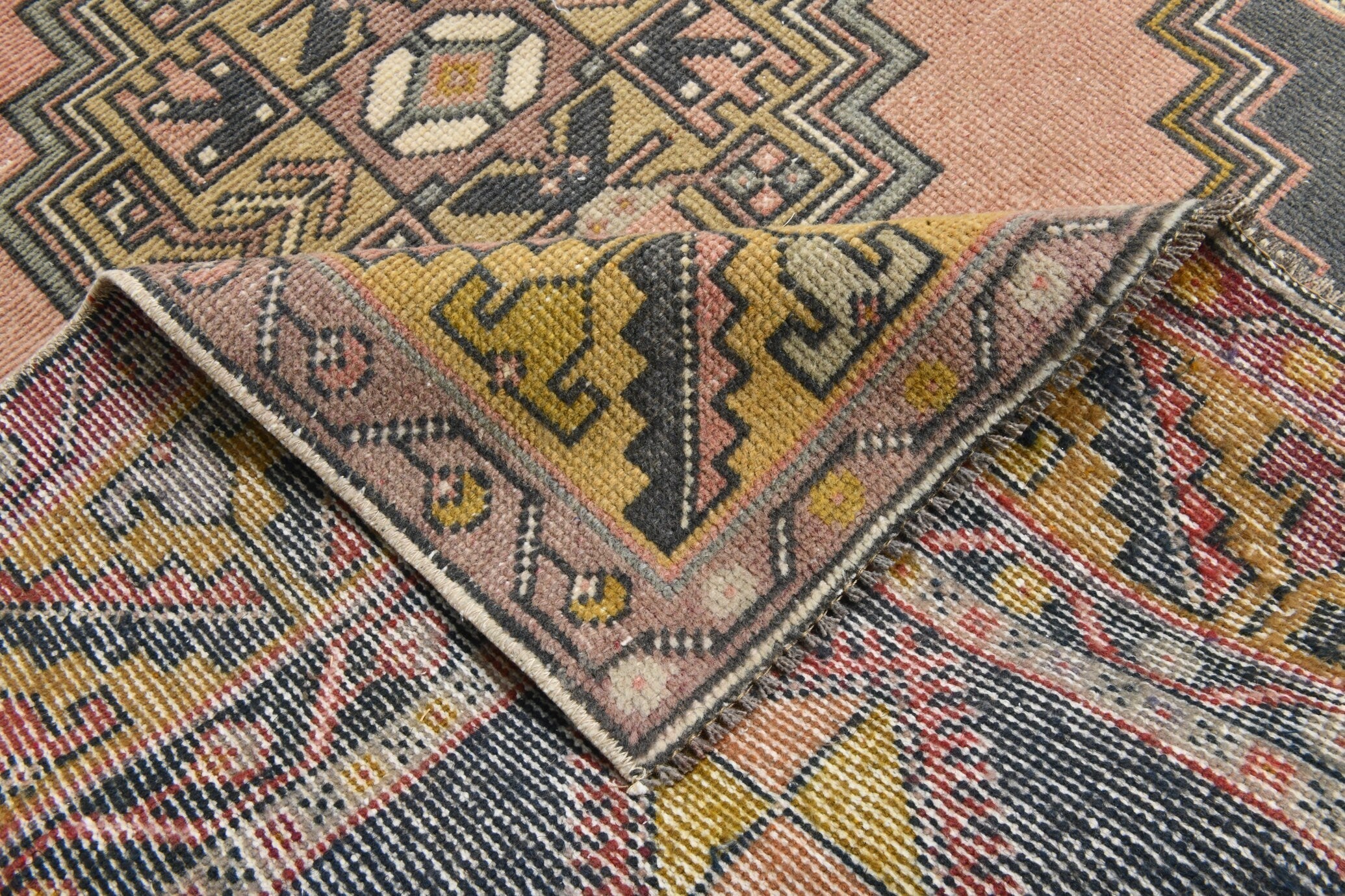 Turkish Vintage Rug 3’11’ x 6’11’