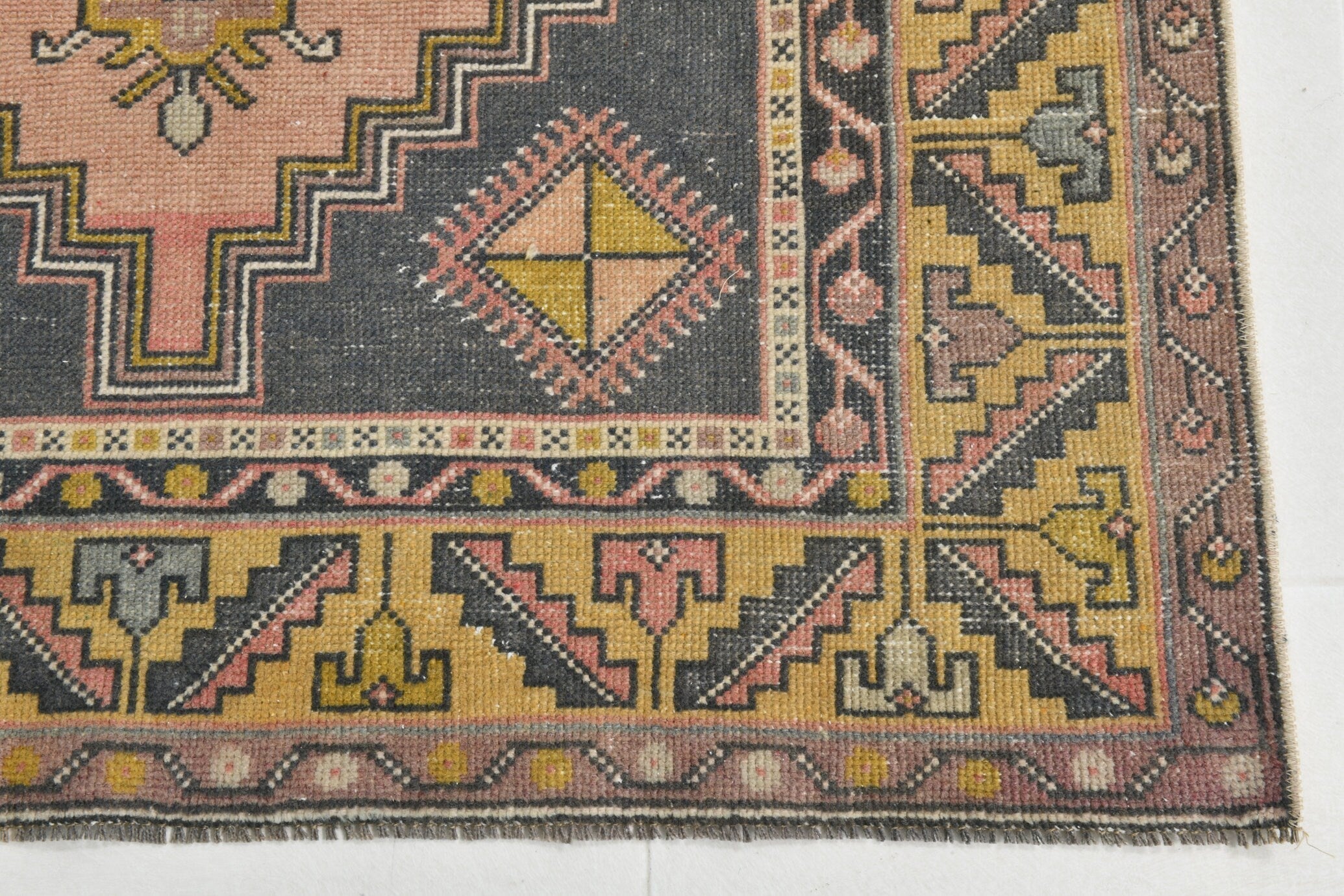 Turkish Vintage Rug 3’11’ x 6’11’