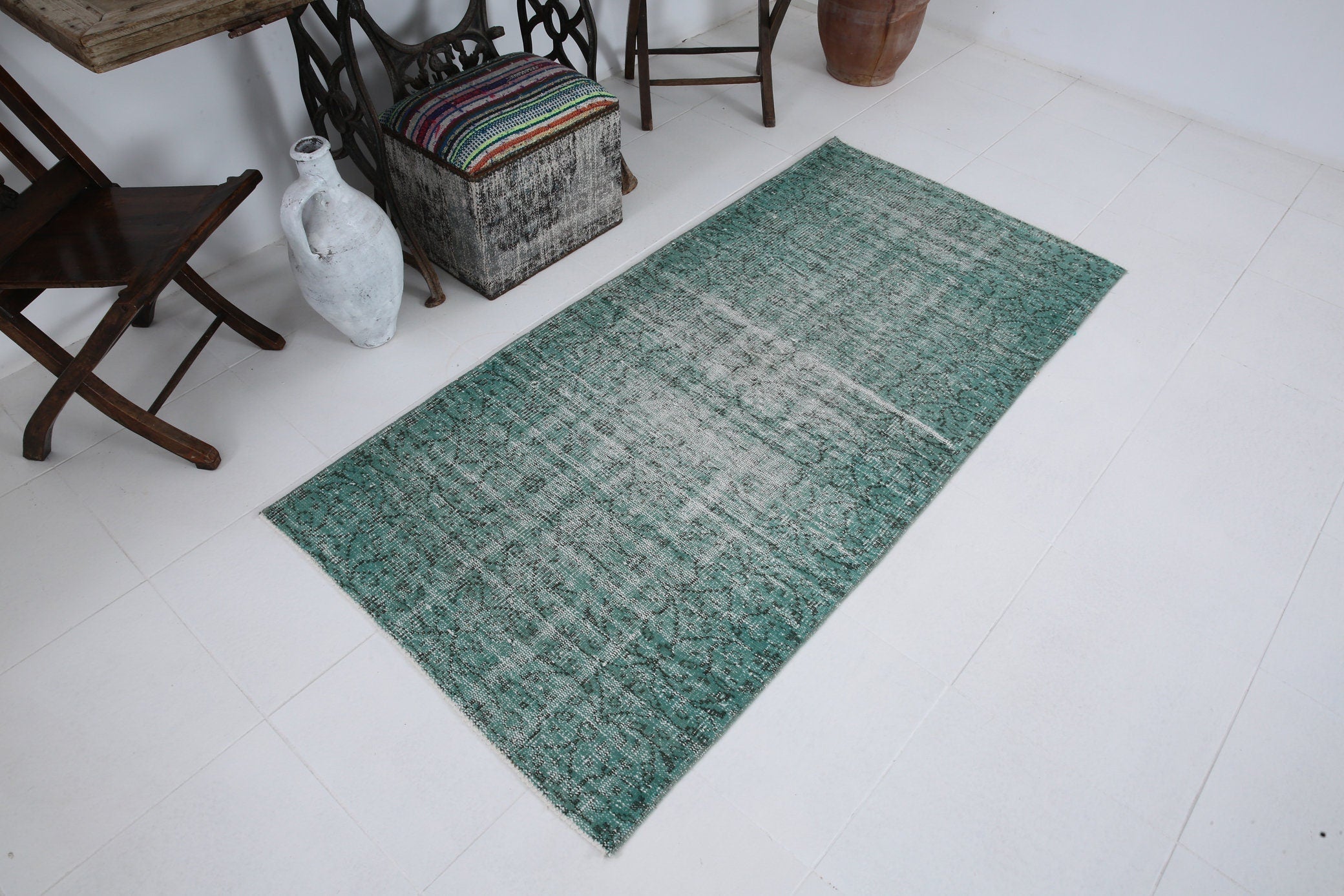 Turkish Vintage Rug  3'2" x 6'5" ft