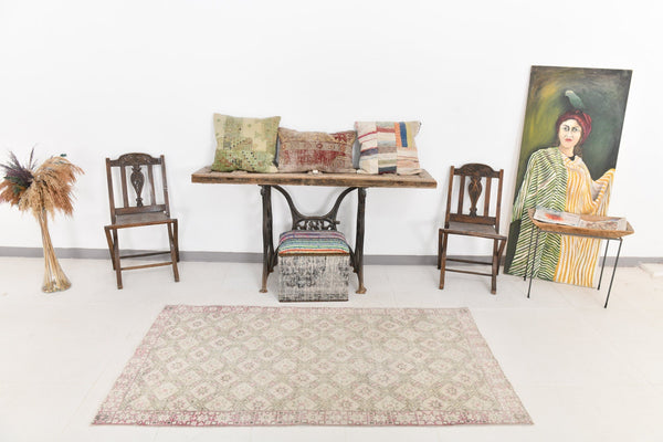 Turkish Vintage Rug  3'7" x 6'5" ft