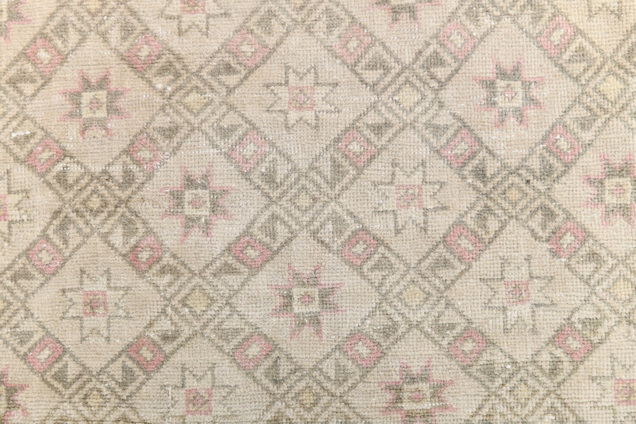 Turkish Vintage Rug  3'7" x 6'5" ft
