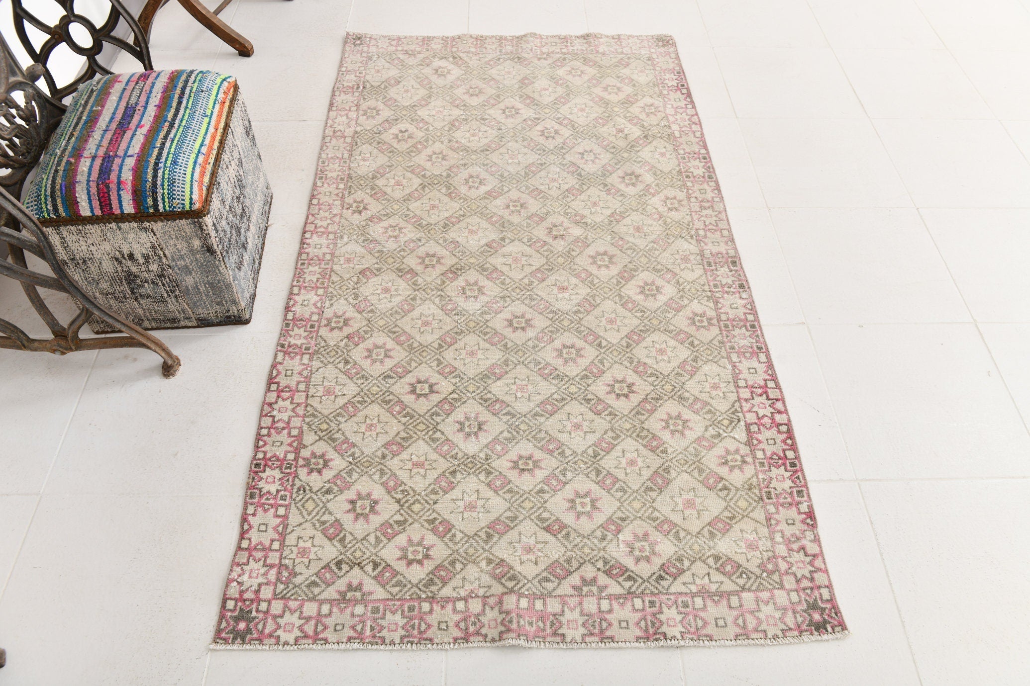 Turkish Vintage Rug  3'7" x 6'5" ft