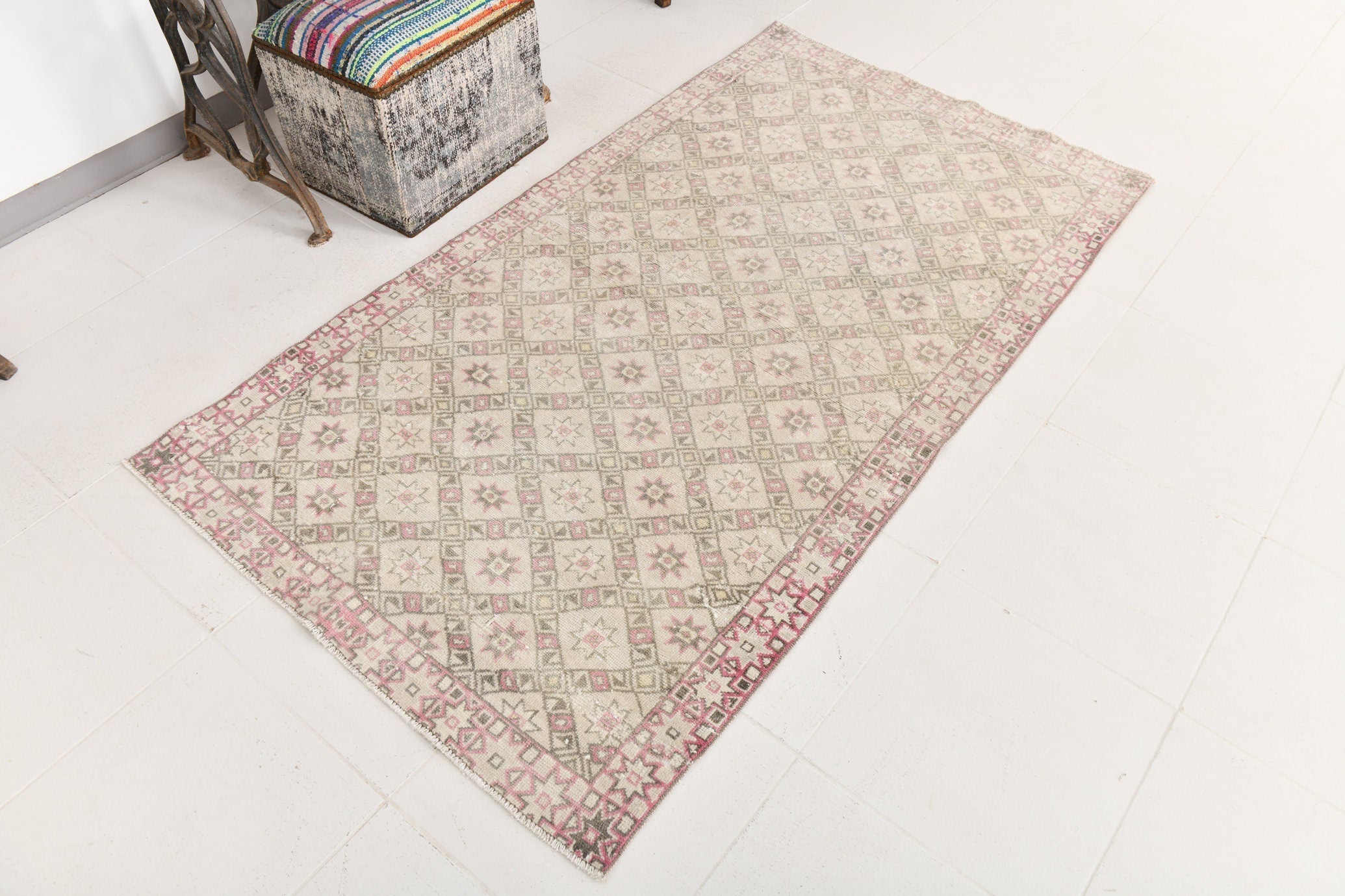 Turkish Vintage Rug  3'7" x 6'5" ft