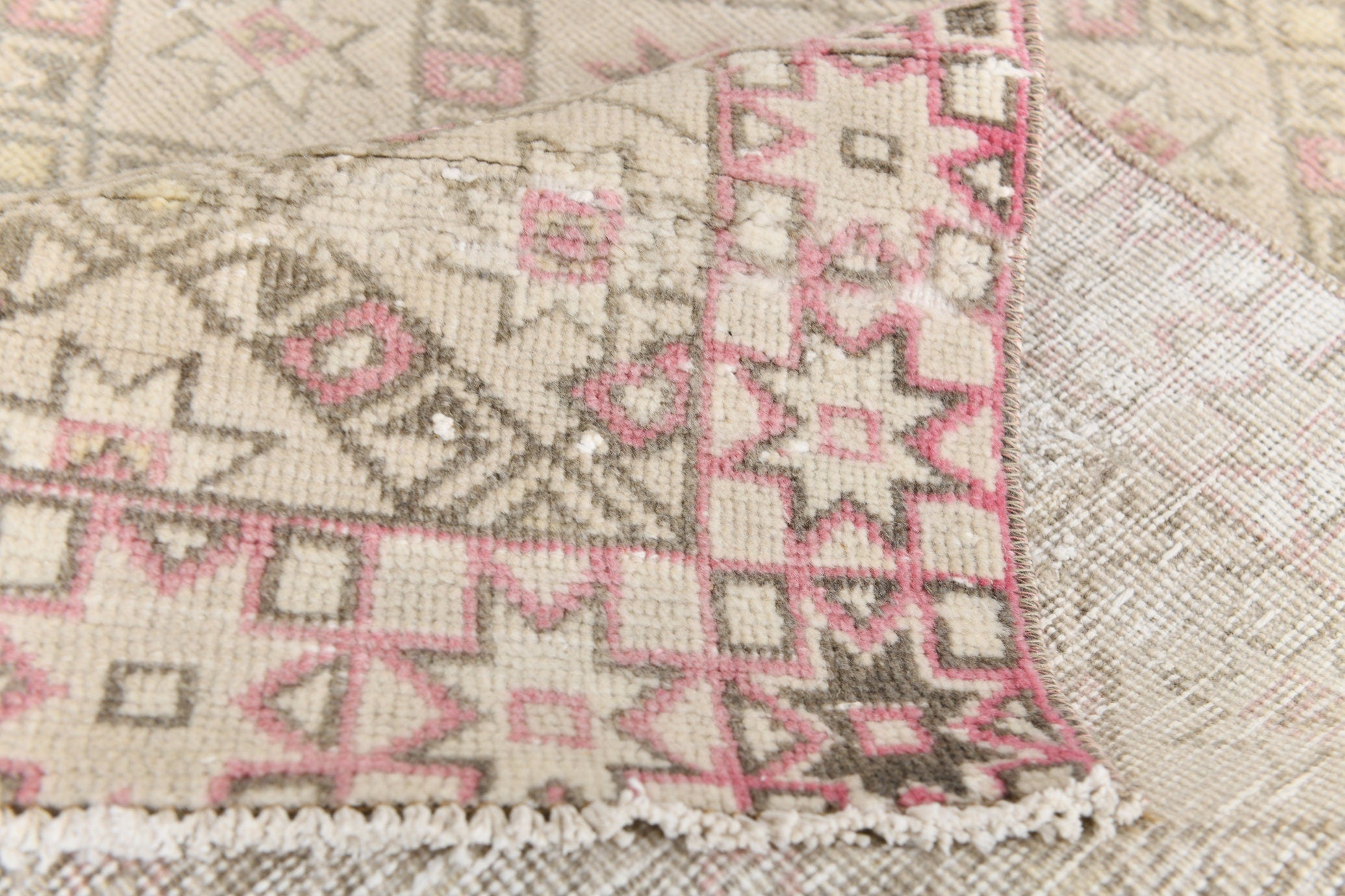 Turkish Vintage Rug  3'7" x 6'5" ft