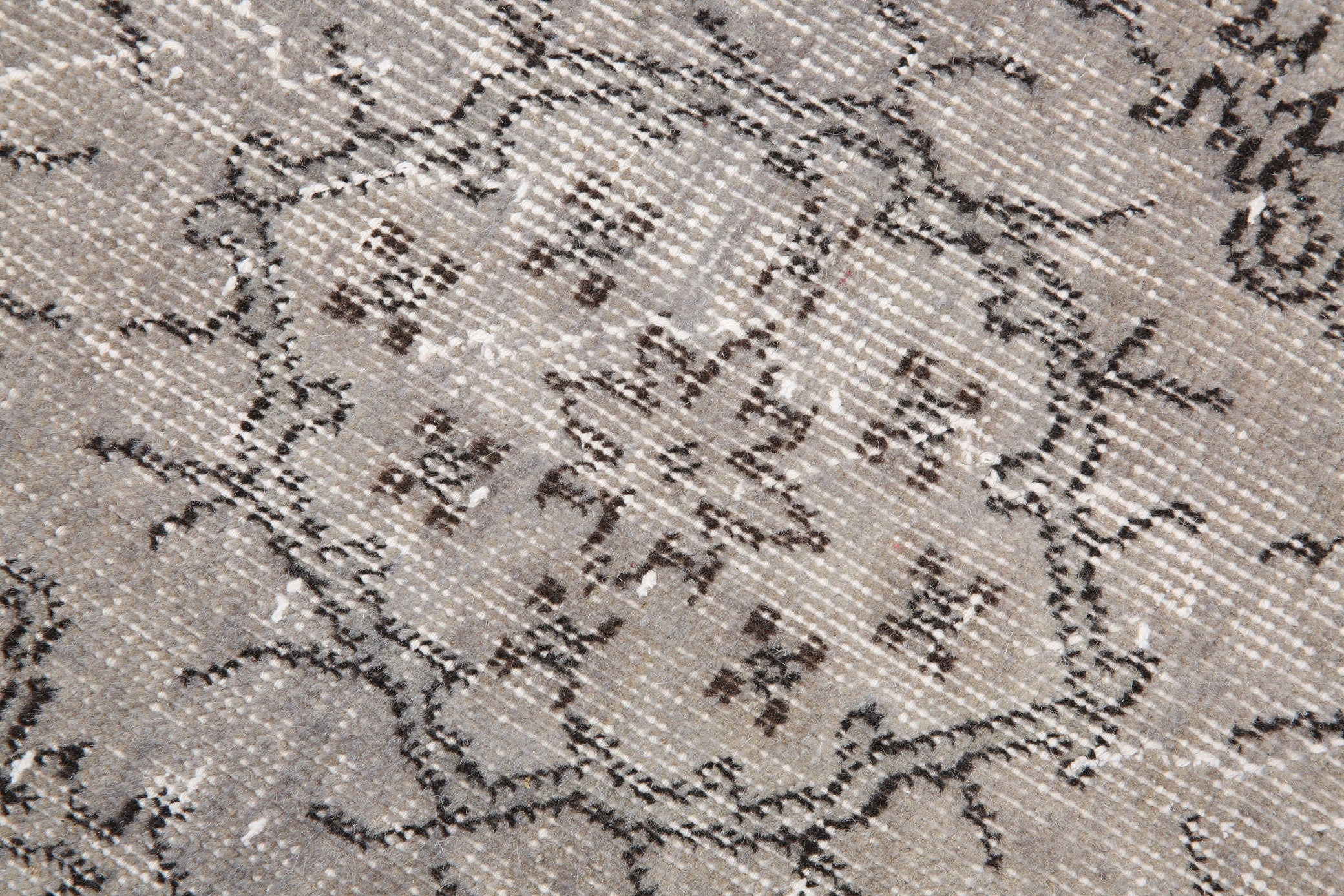 Turkish Vintage Rug  3'8" x 6'10" ft