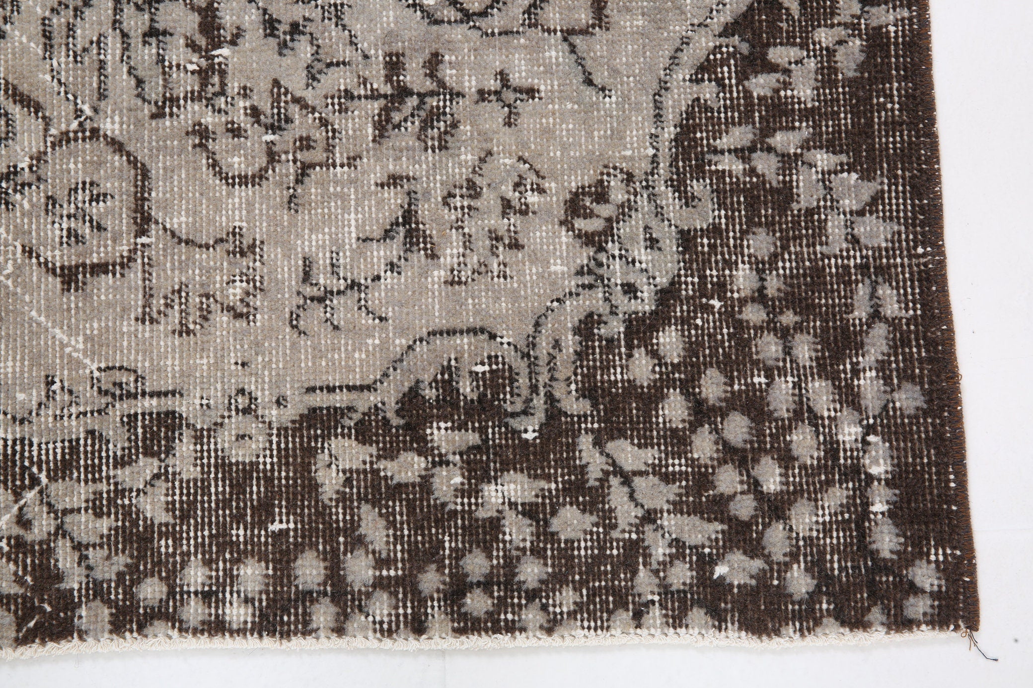 Turkish Vintage Rug  3'8" x 6'10" ft